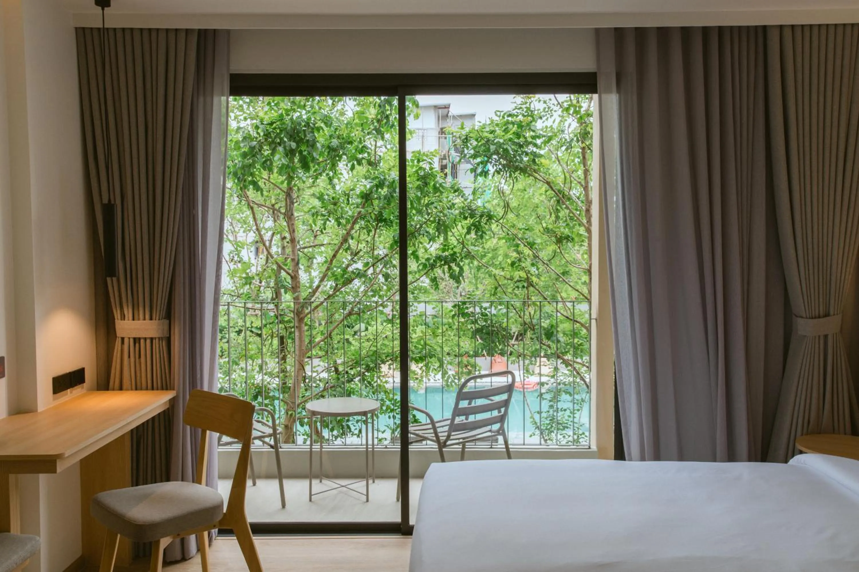 Pool view, Bed in PAAK Hotel Suvarnabhumi