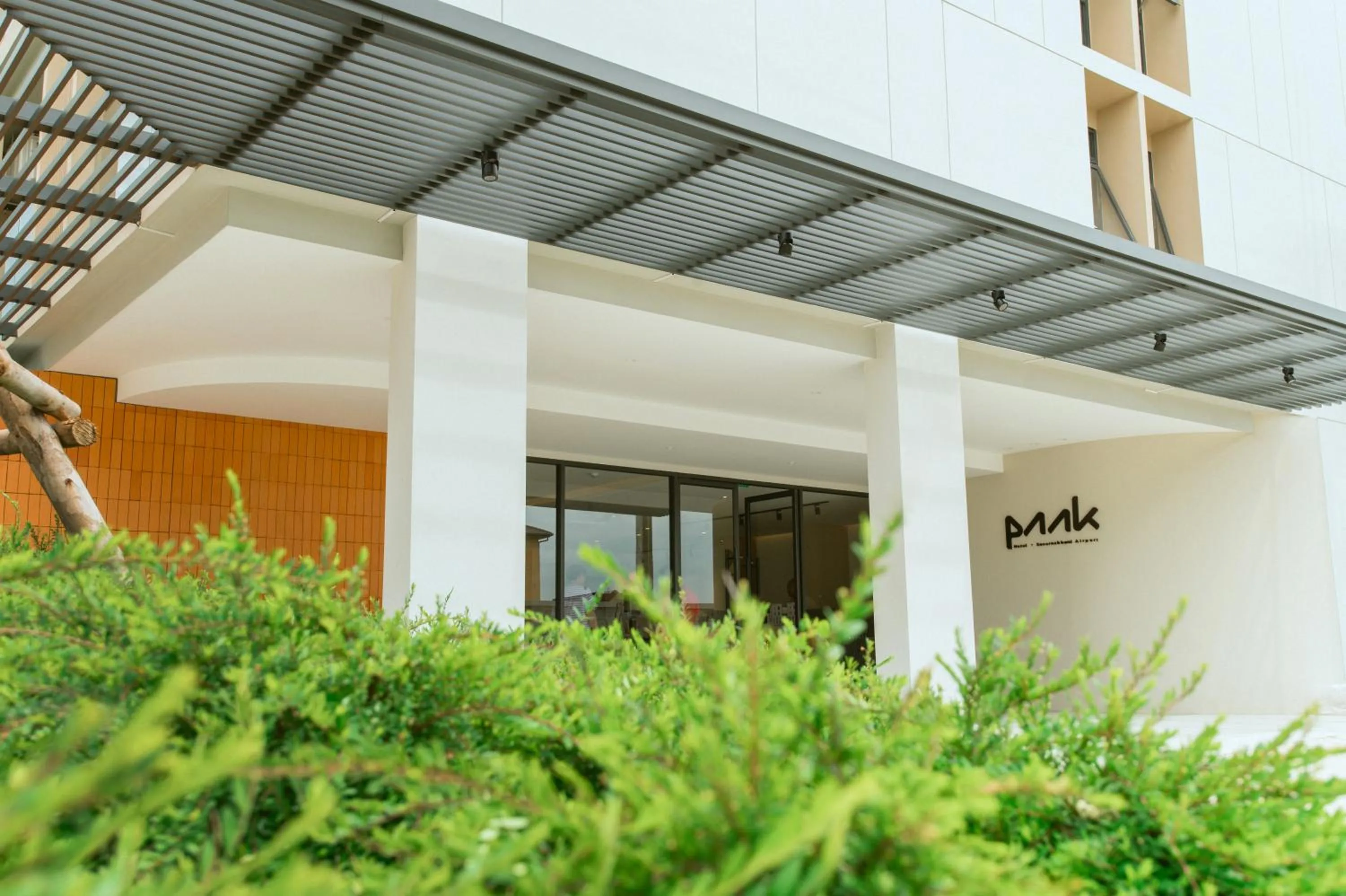 Facade/entrance in PAAK Hotel Suvarnabhumi