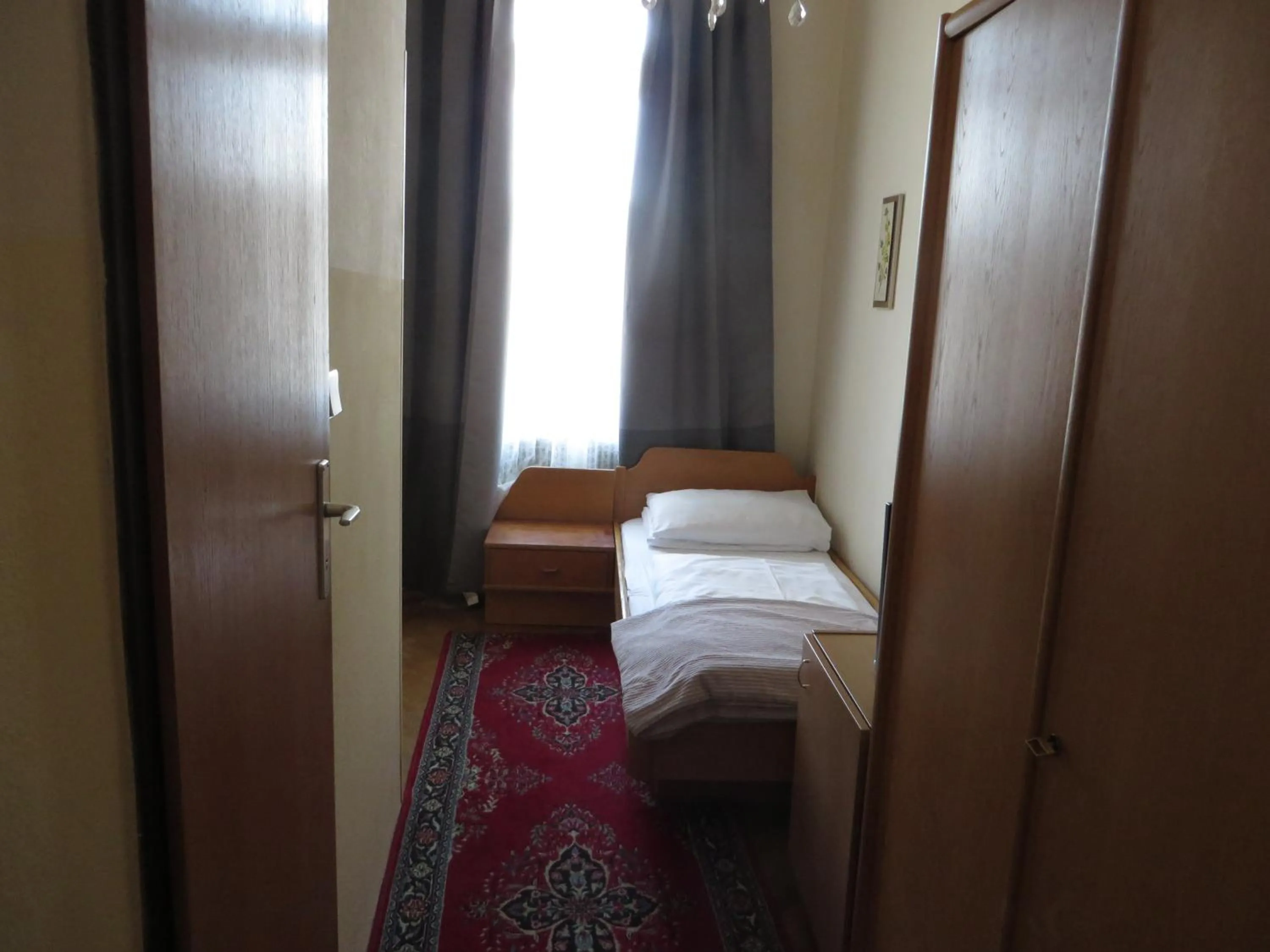 Day, Bed in Hotel Stadtpark