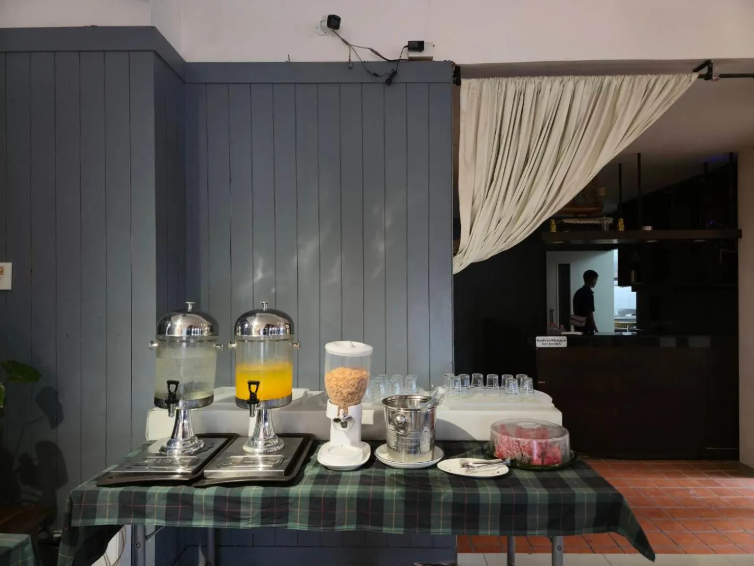 Restaurant/places to eat in Baan Tai Had Resort