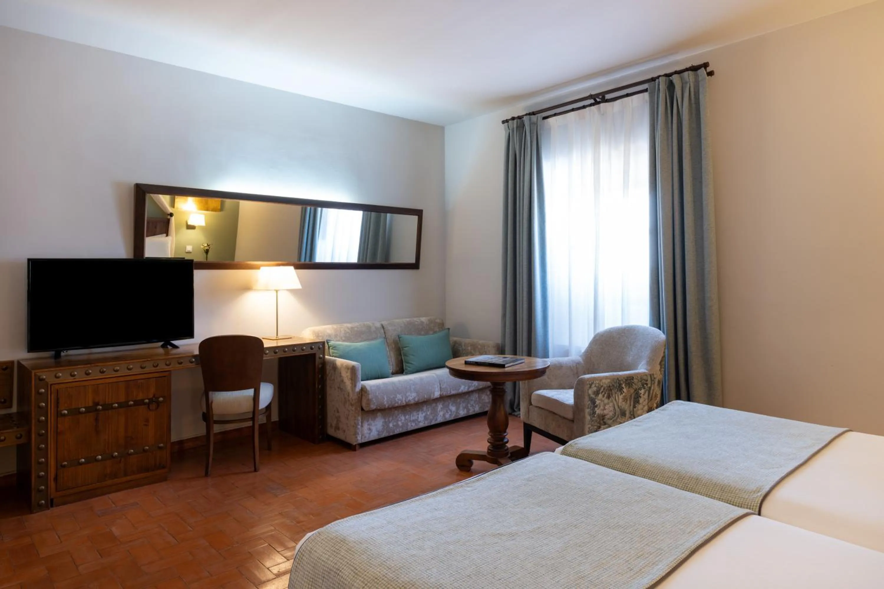 Bedroom, Bed in Parador de Trujillo