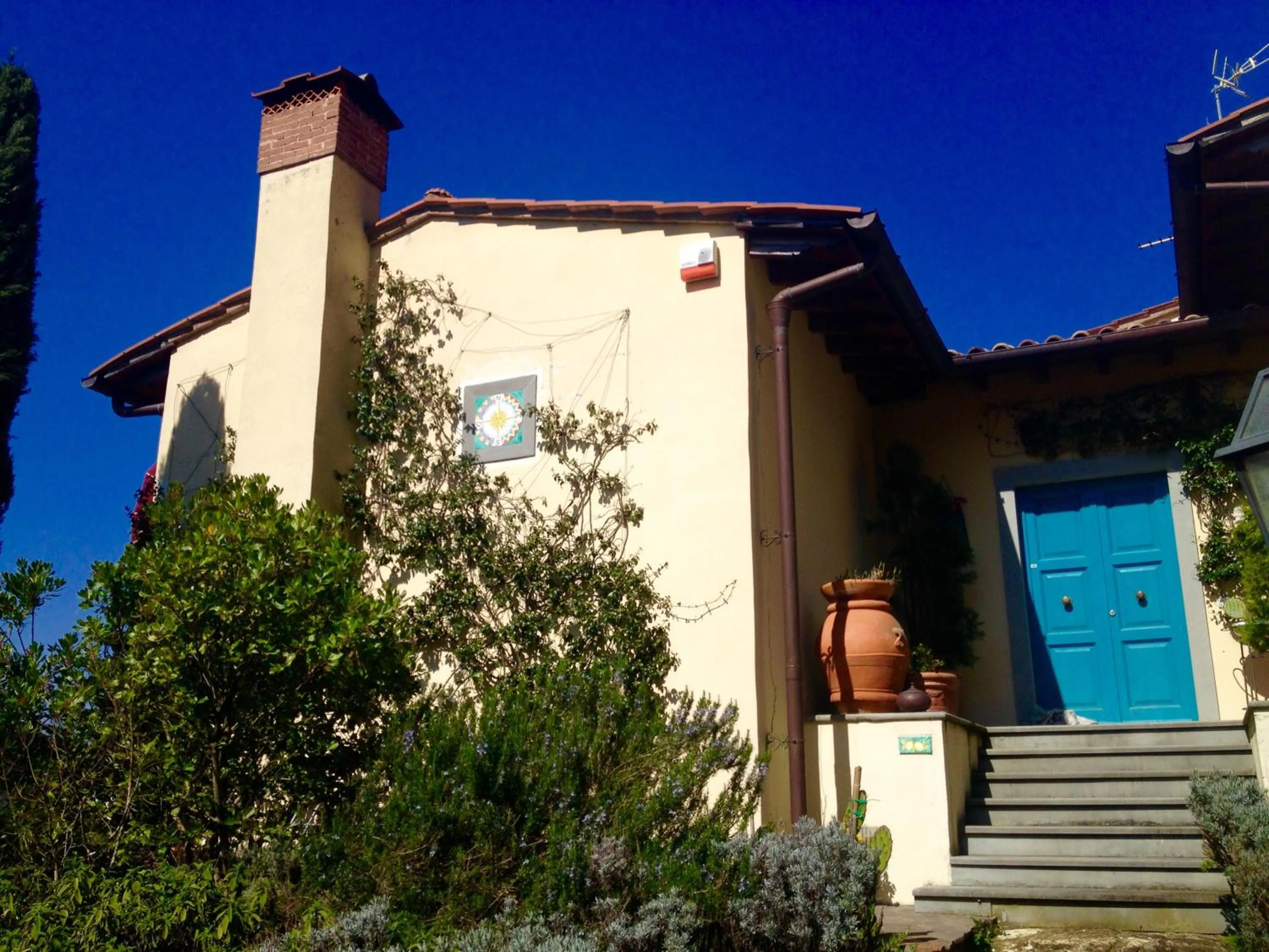 Facade/entrance in B&B Pino del Capitano