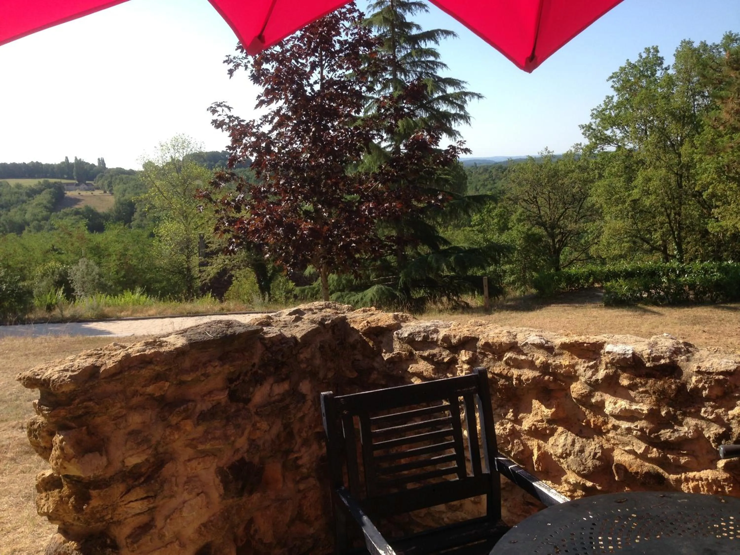 Garden view in Lo Petit Cretsou