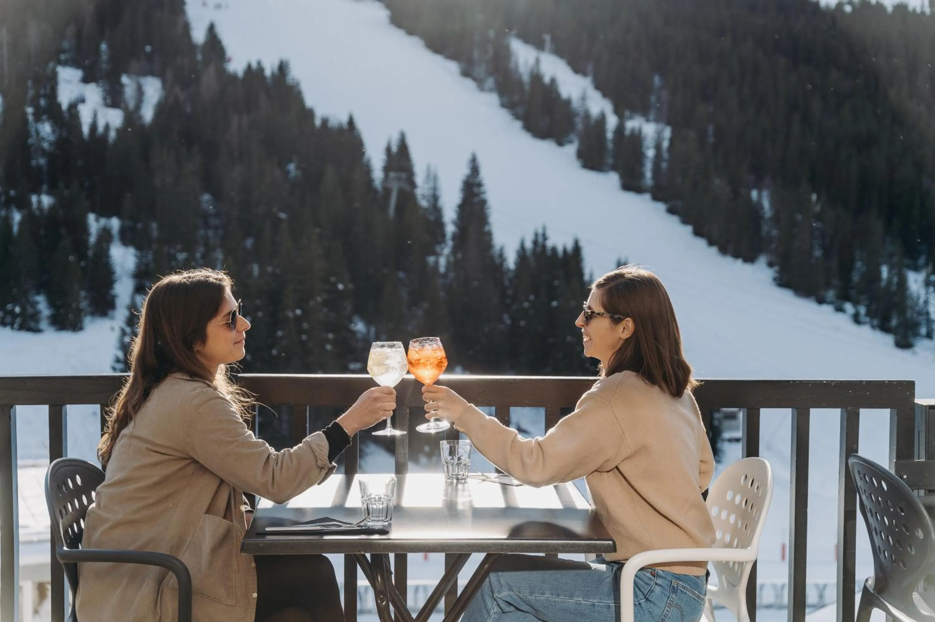 Restaurant/places to eat in Totem, Friendly Hotel & Spa