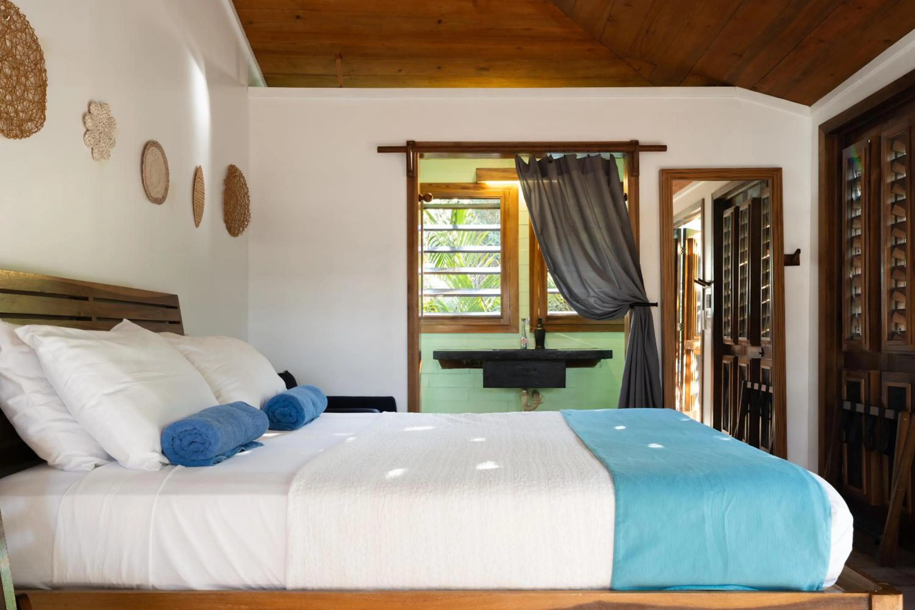 Bed in Camp Bay Lodge