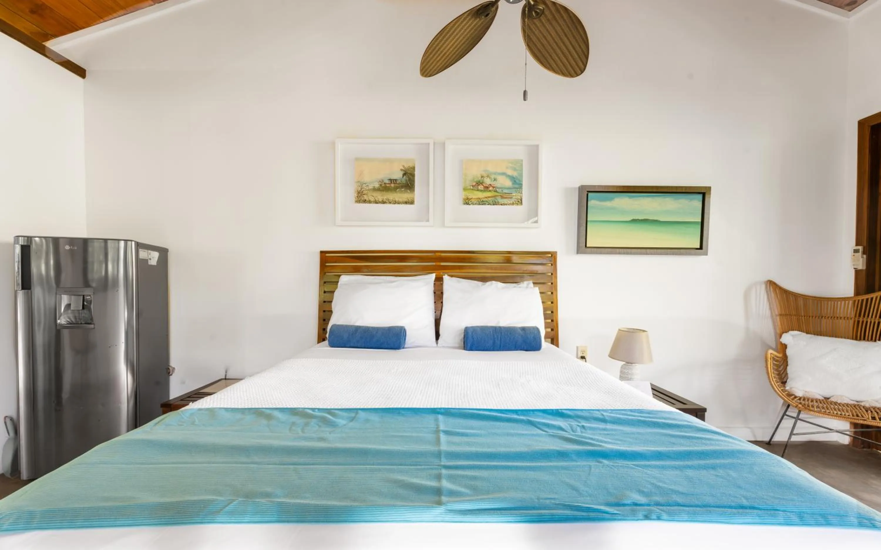 Bed in Camp Bay Lodge