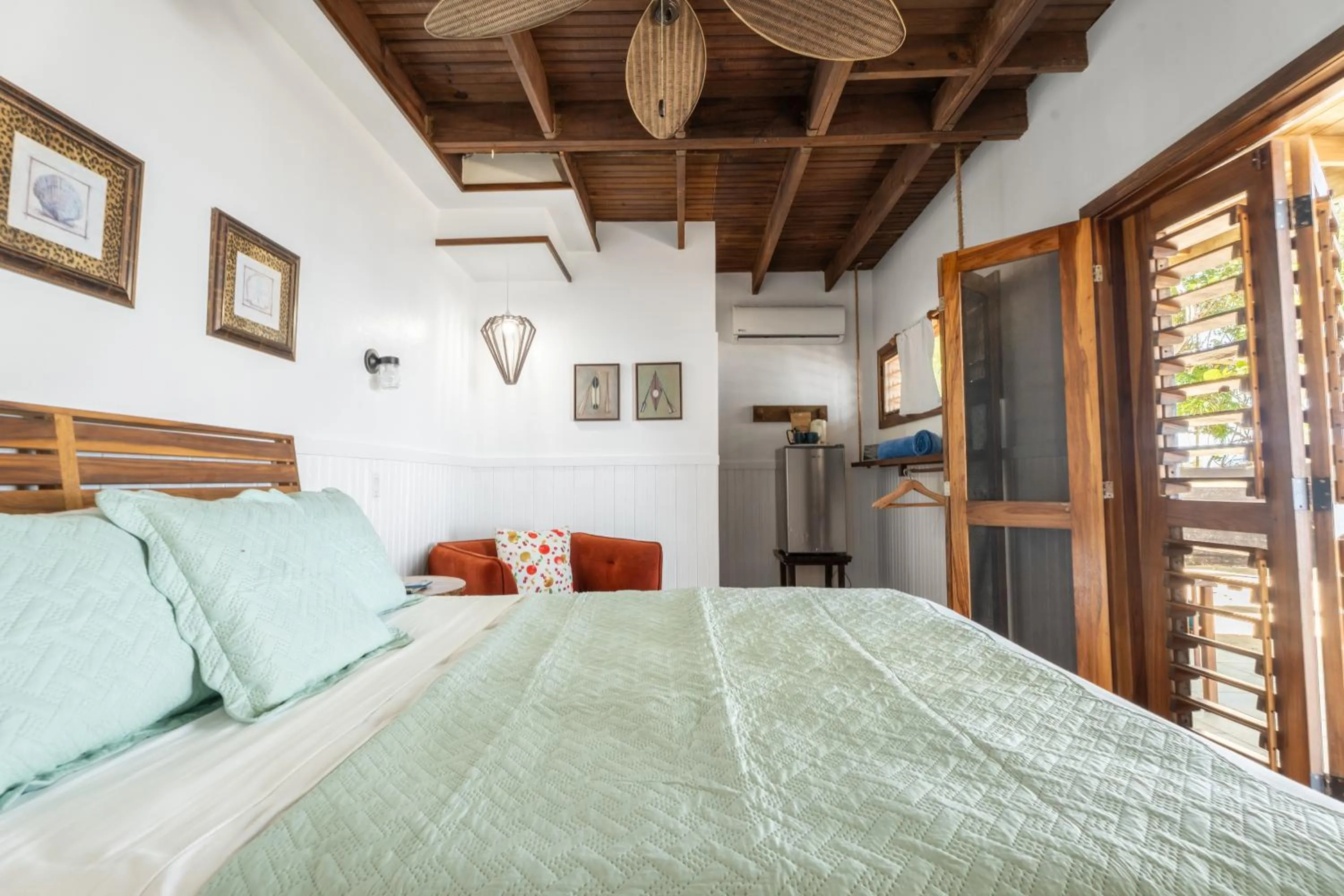 Bed in Camp Bay Lodge