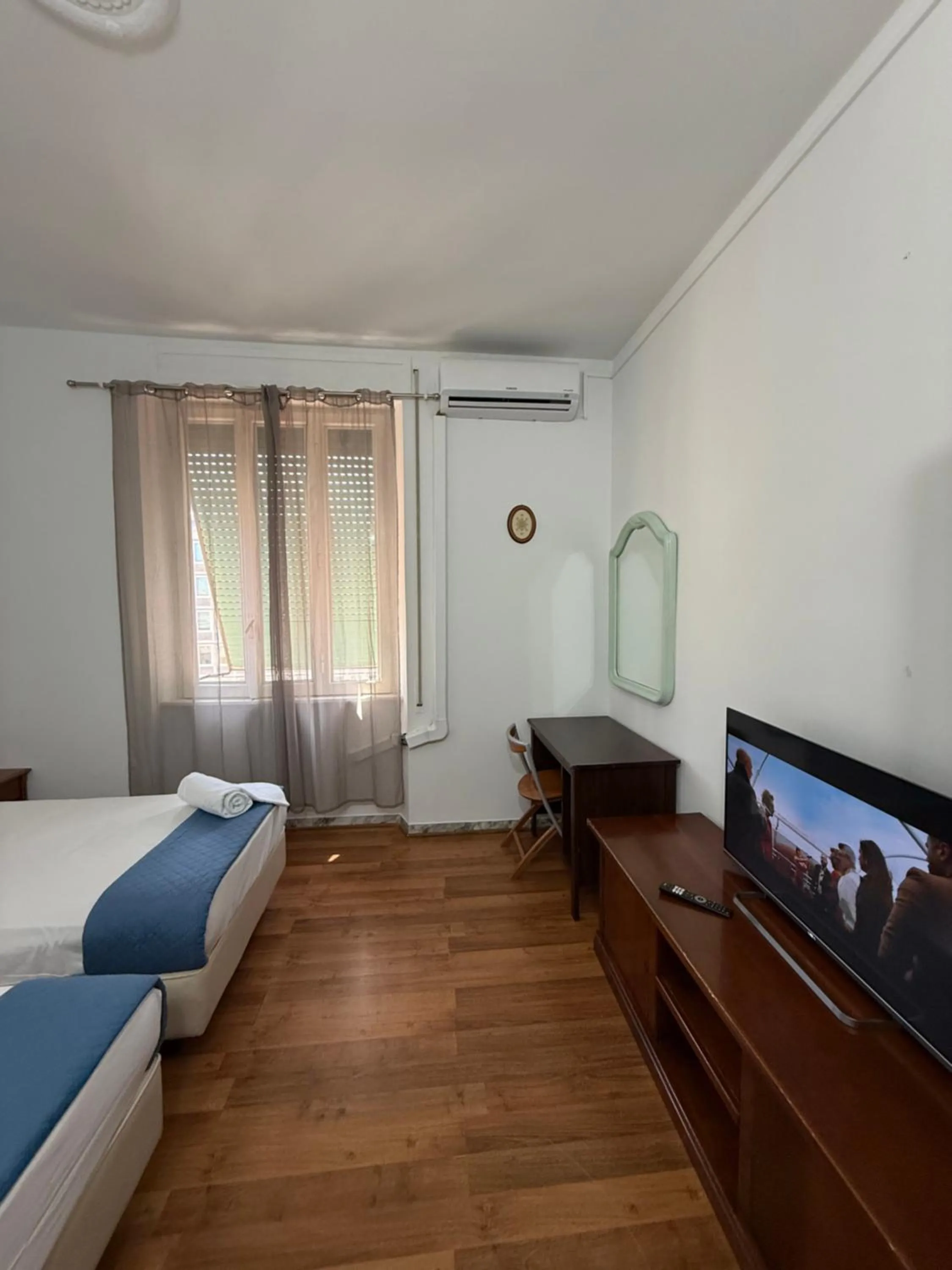 Bed in Two Ducks Hostel