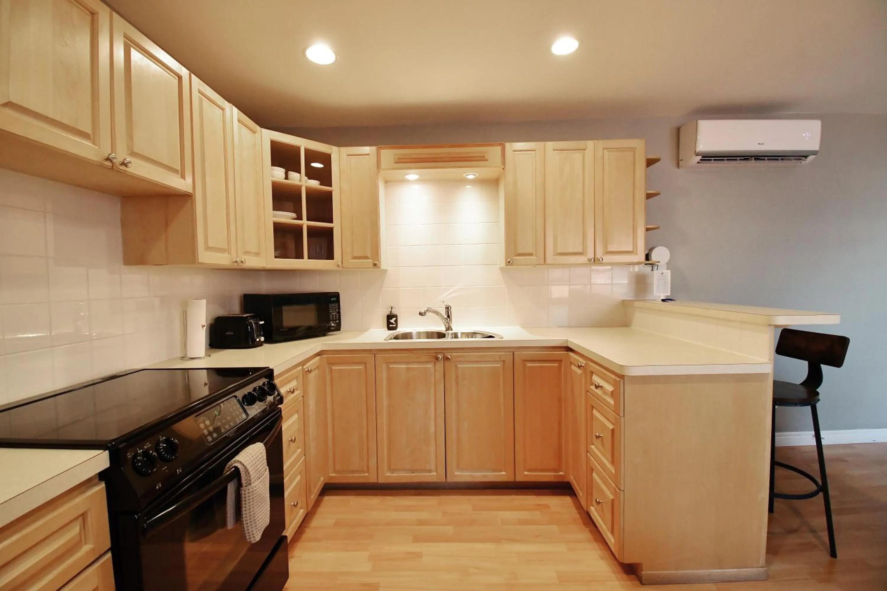 Coffee/tea facilities in Lester Lofts by Bower Boutique Hotels