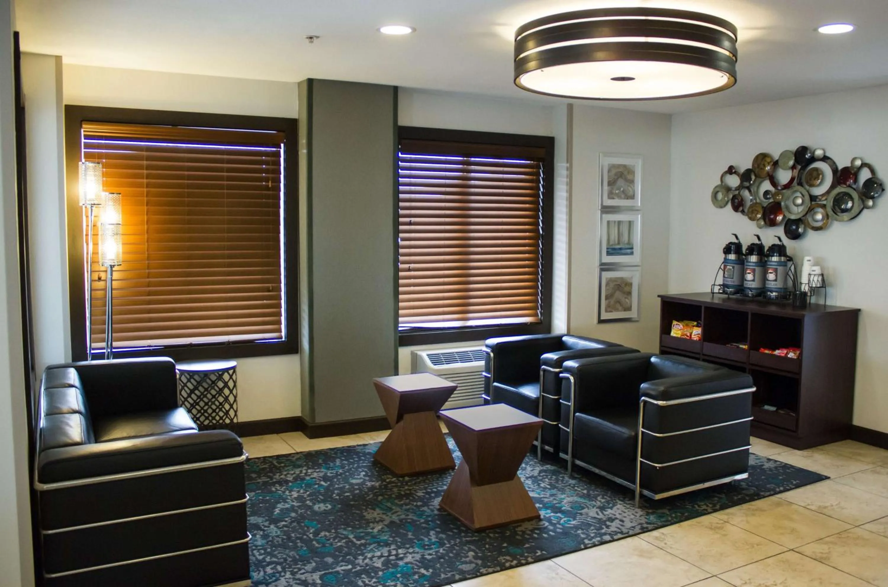 Lobby or reception in Best Western Toledo South Maumee