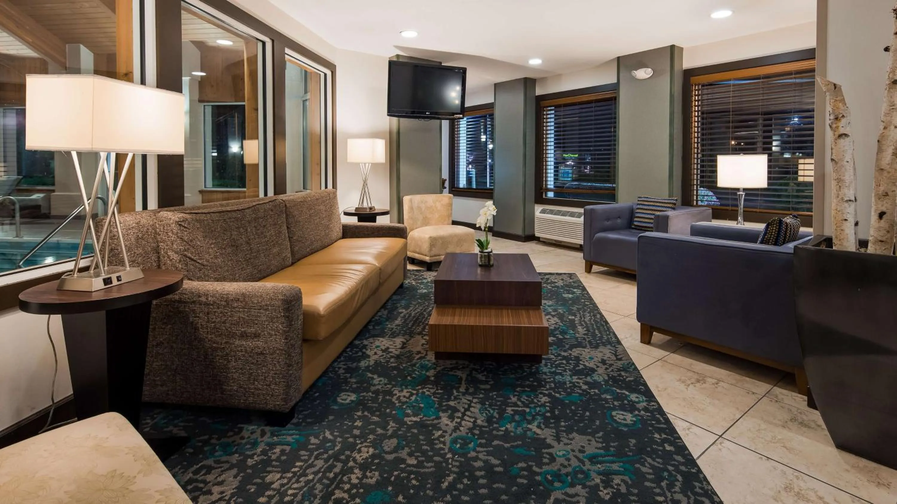 Lobby or reception in Best Western Toledo South Maumee