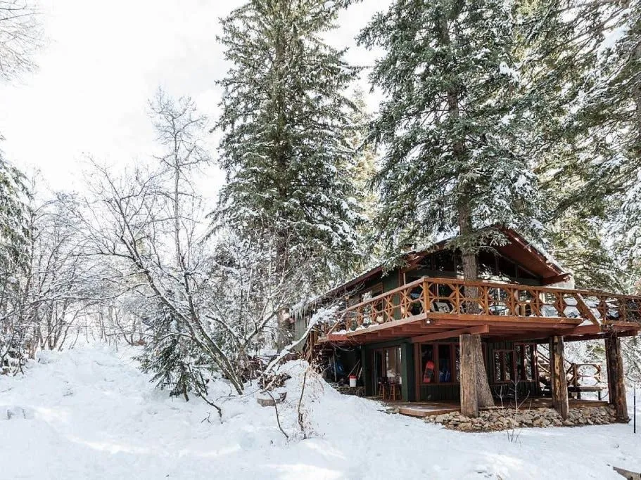 Winter in Treehouse On The Stream Sundance, Utah