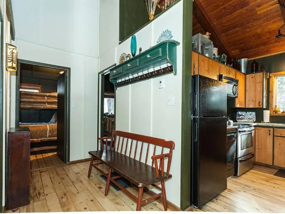 Facade/entrance in Treehouse On The Stream Sundance, Utah