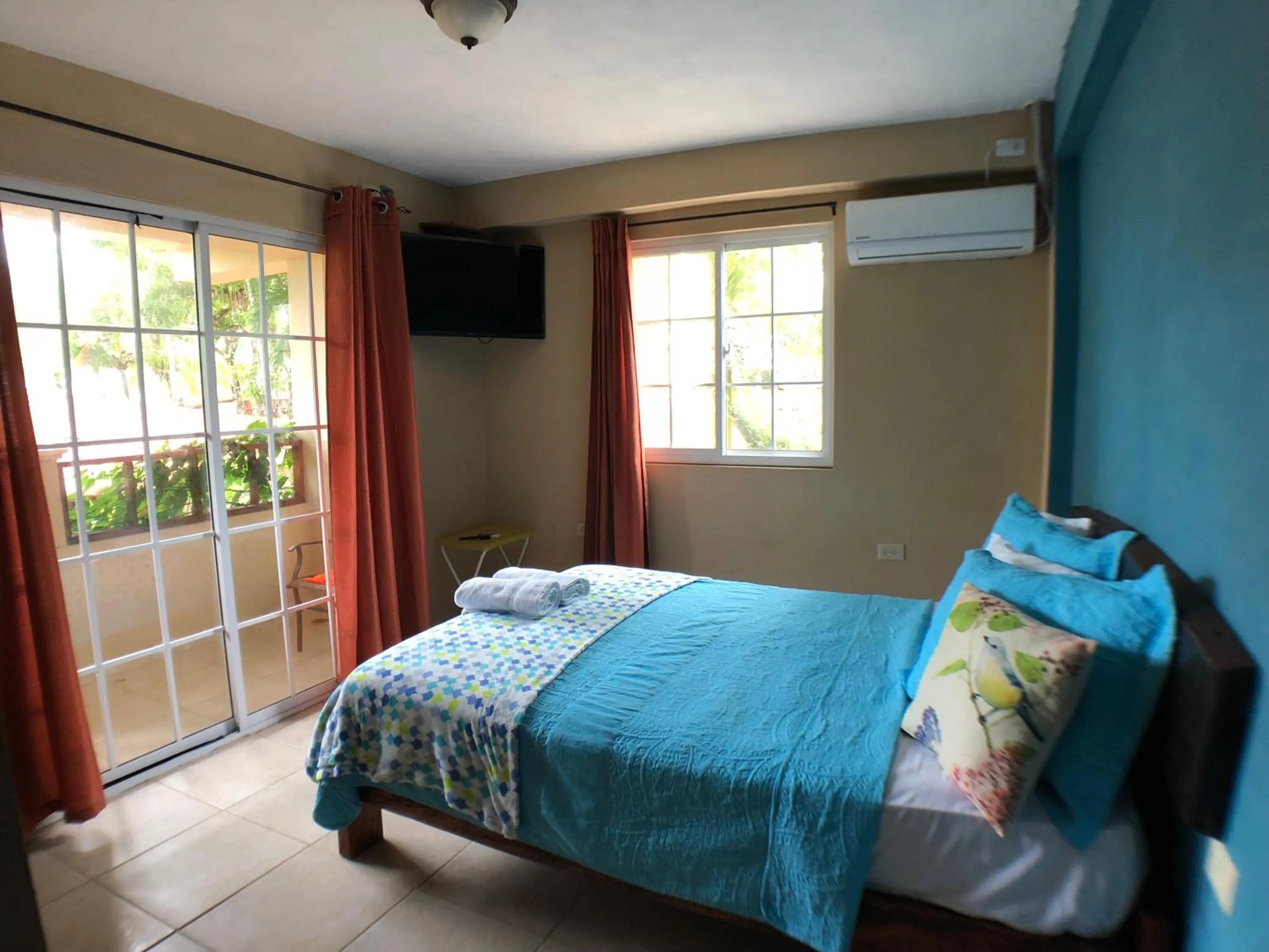 Photo of the whole room, Bed in Hotel y Restaurante Mama Ines