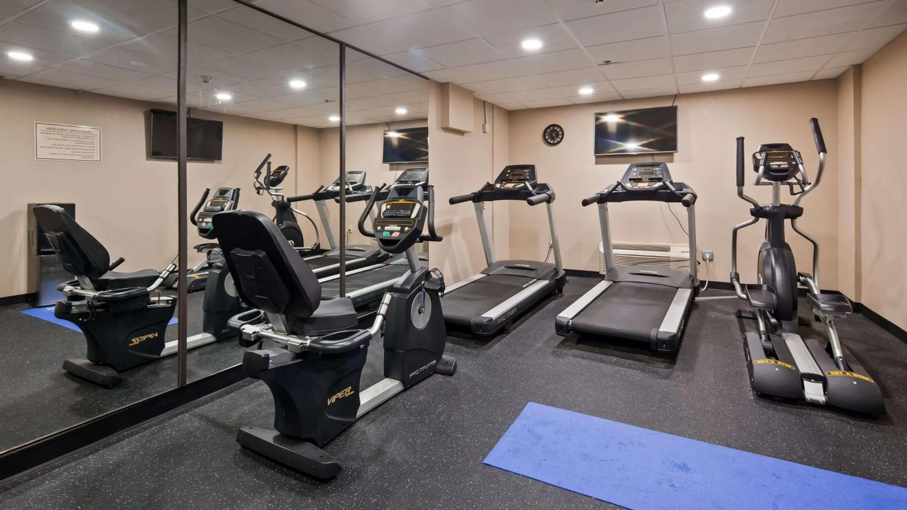 Fitness centre/facilities in Best Western Plus Sunrise Inn