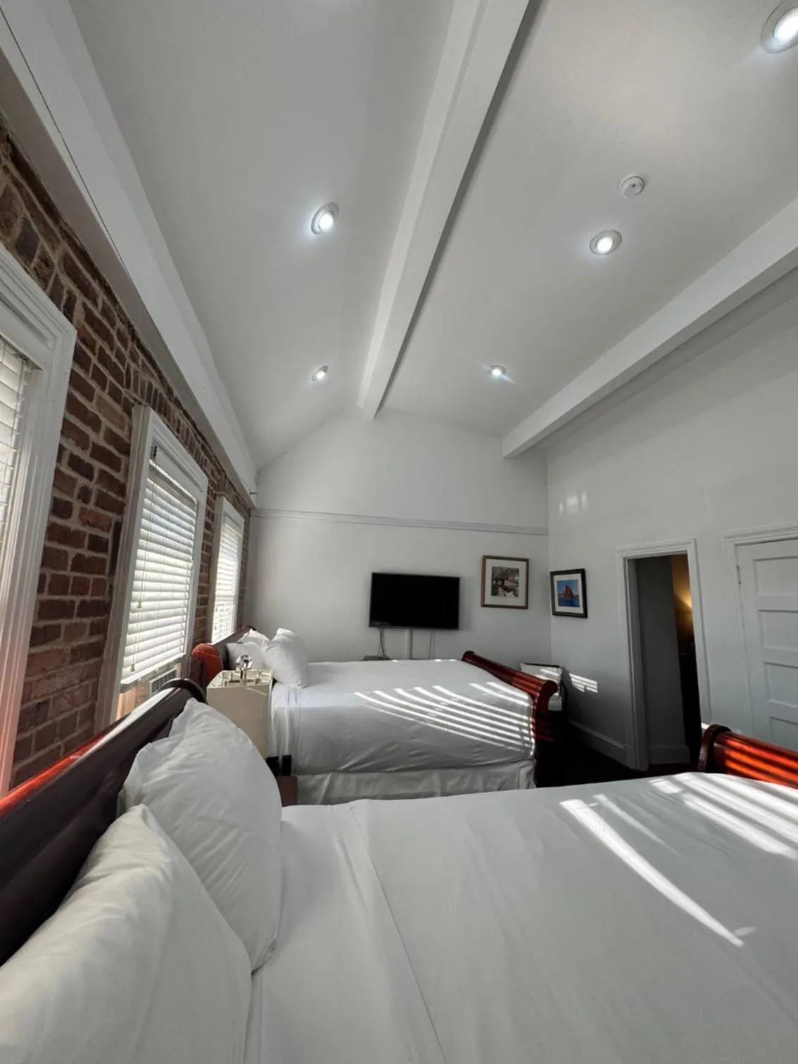 Bed in Good Night Sleep 1Bdrm 2 Queen Beds