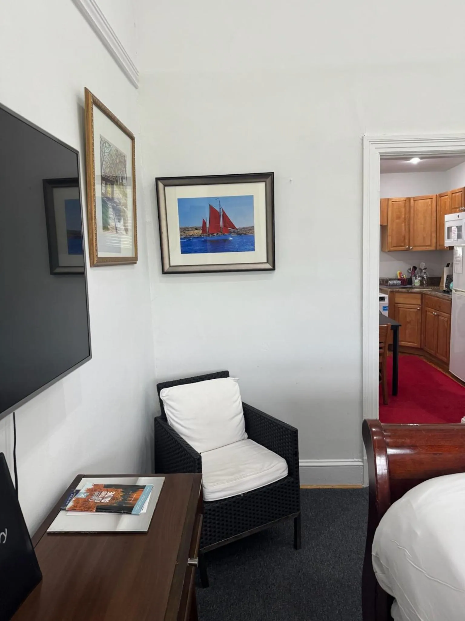 Seating area, Bed in Good Night Sleep 1Bdrm 2 Queen Beds