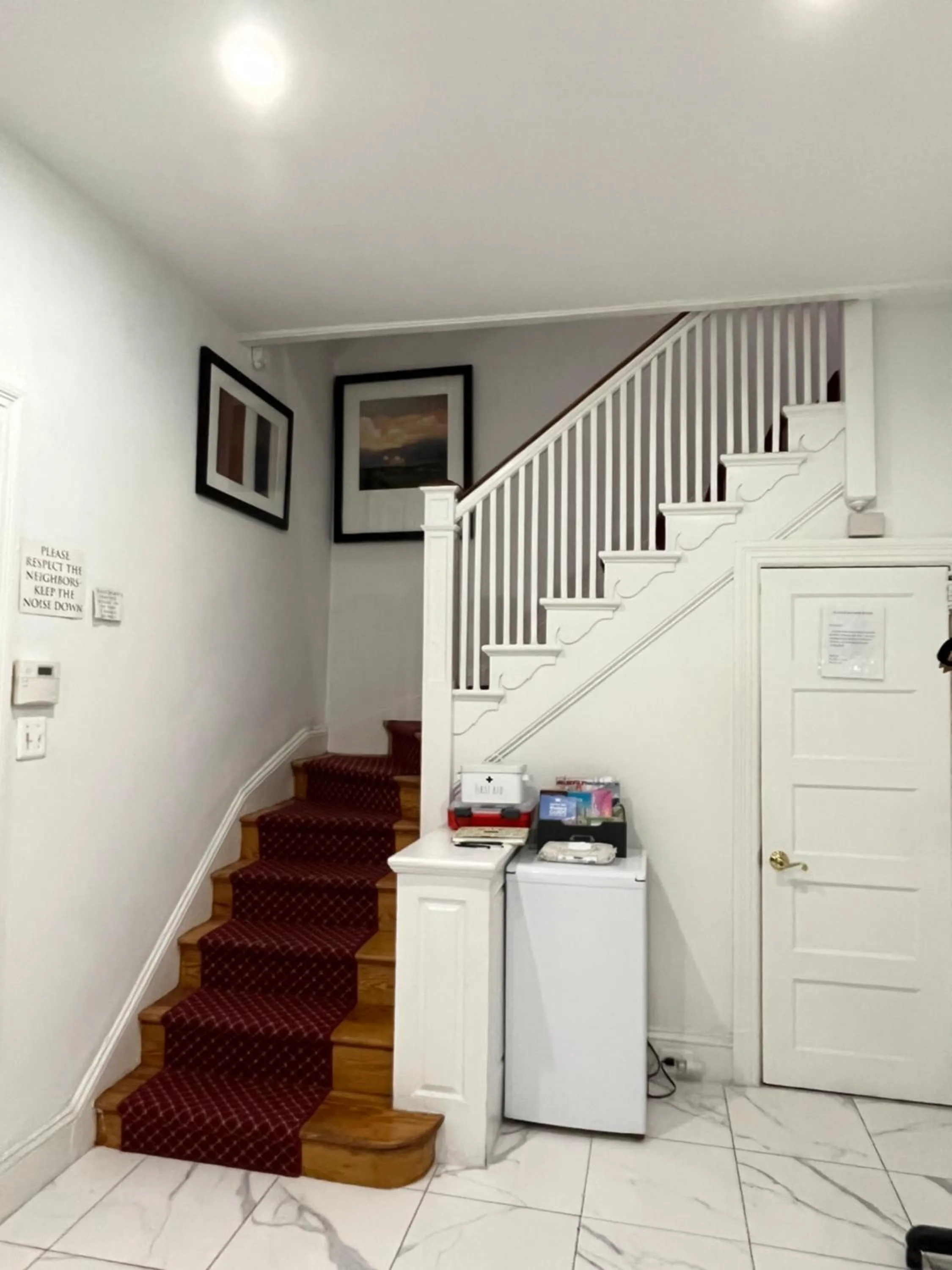 Facade/entrance in Gorgeous Refurbished 1Bdrm and 1Den Home