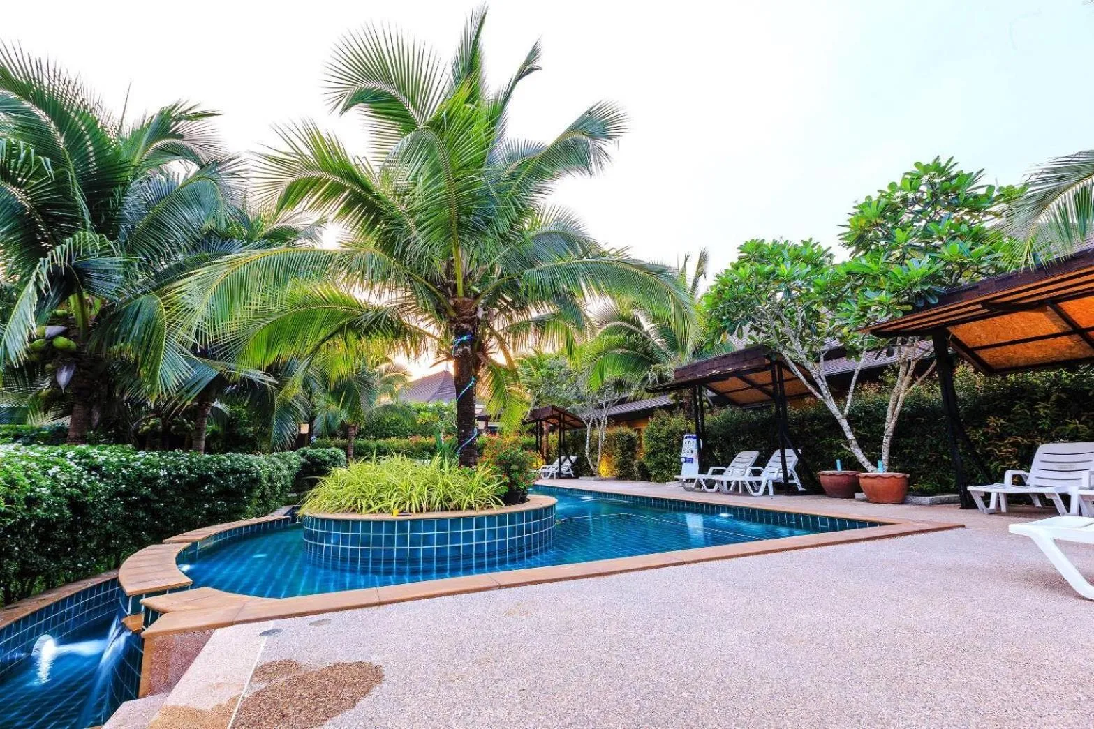 People in Aonang Oscar Pool Villas - Free Shuttle to Aonang Beach -shared pool - private pool