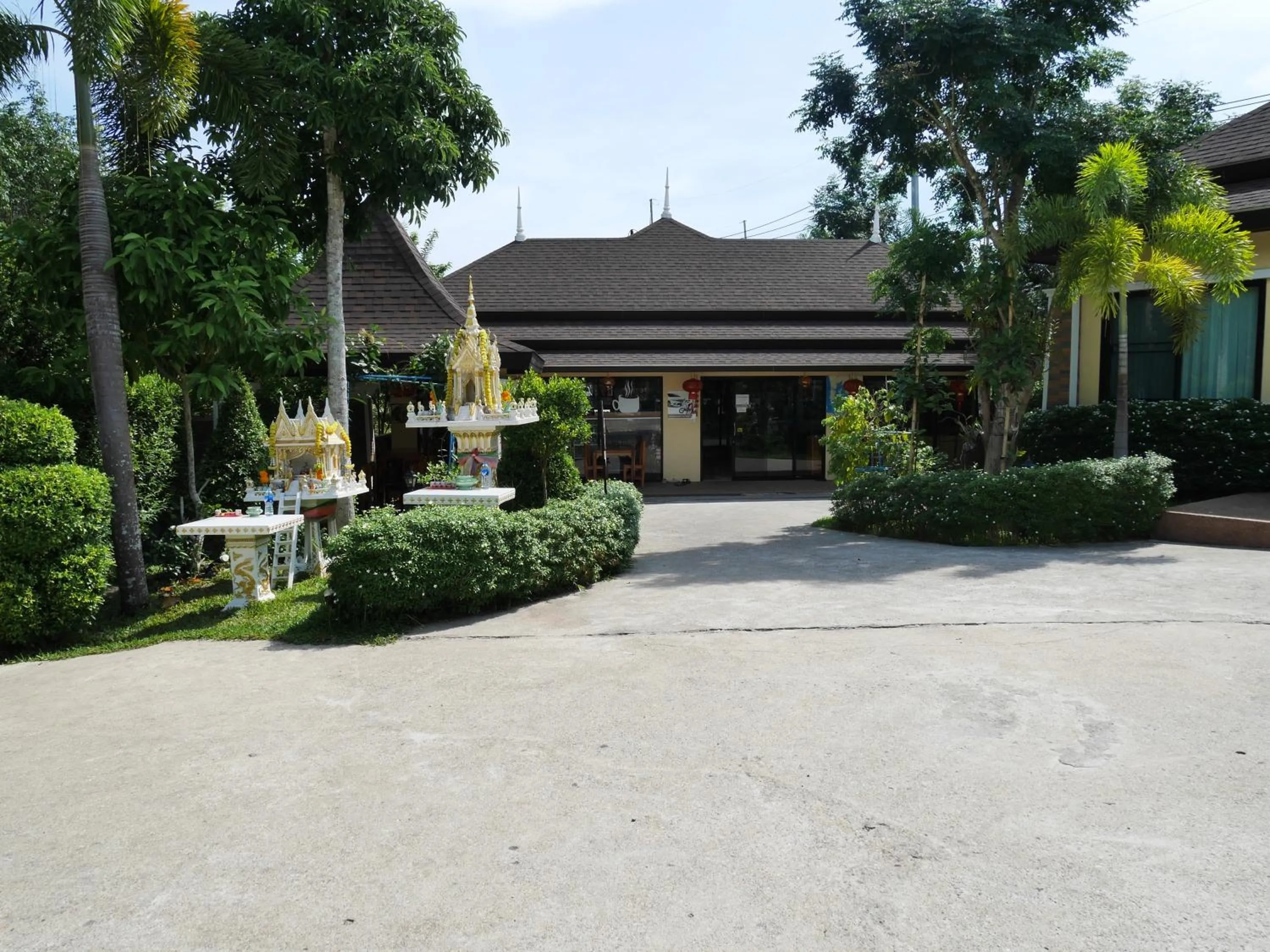 Garden in Aonang Oscar Pool Villas - Free Shuttle to Aonang Beach -shared pool - private pool