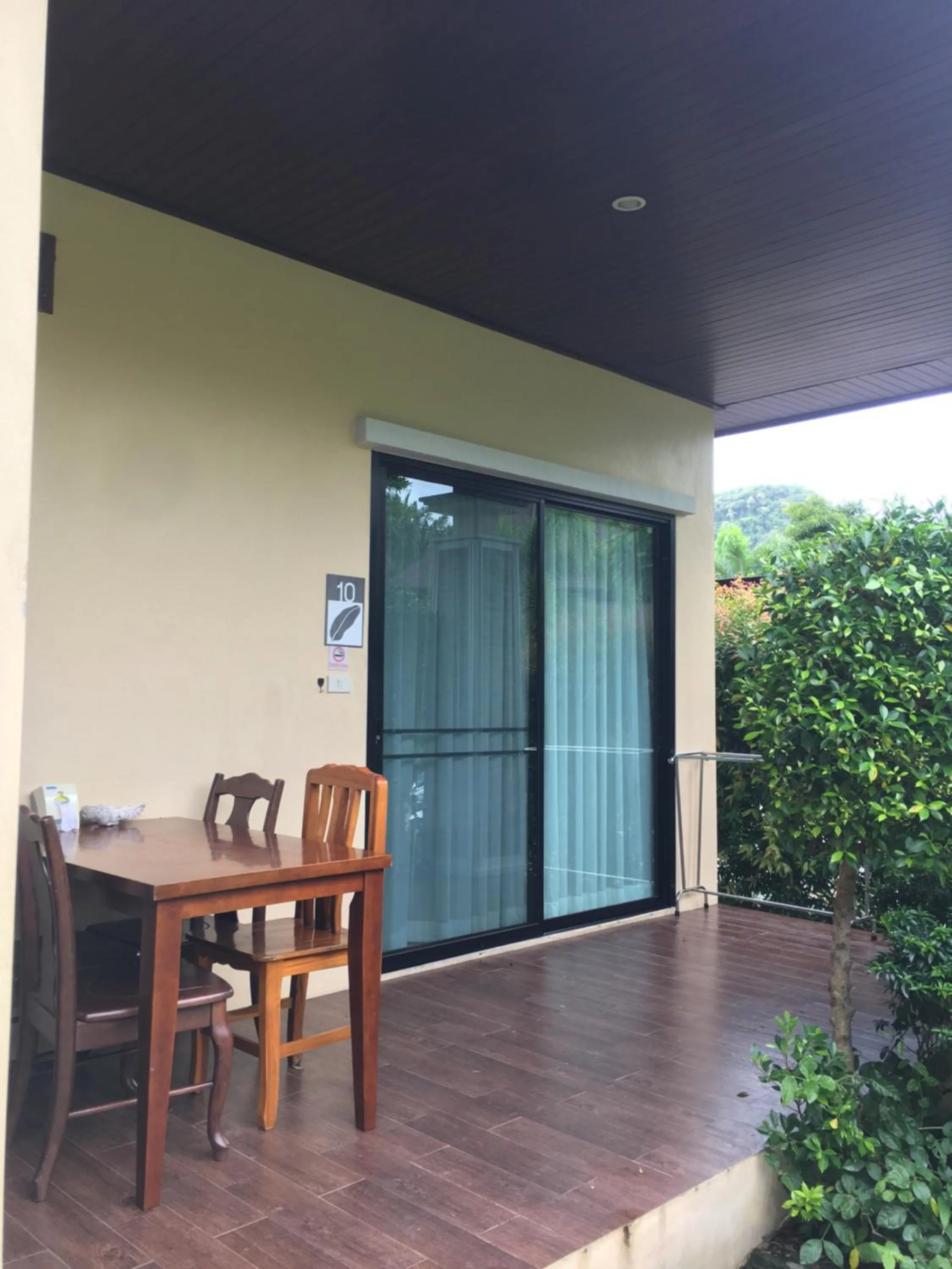 Patio in Aonang Oscar Pool Villas - Free Shuttle to Aonang Beach -shared pool - private pool