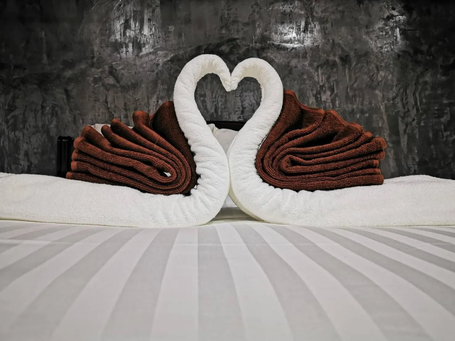 Bed in Aonang Oscar Pool Villas - Free Shuttle to Aonang Beach -shared pool - private pool