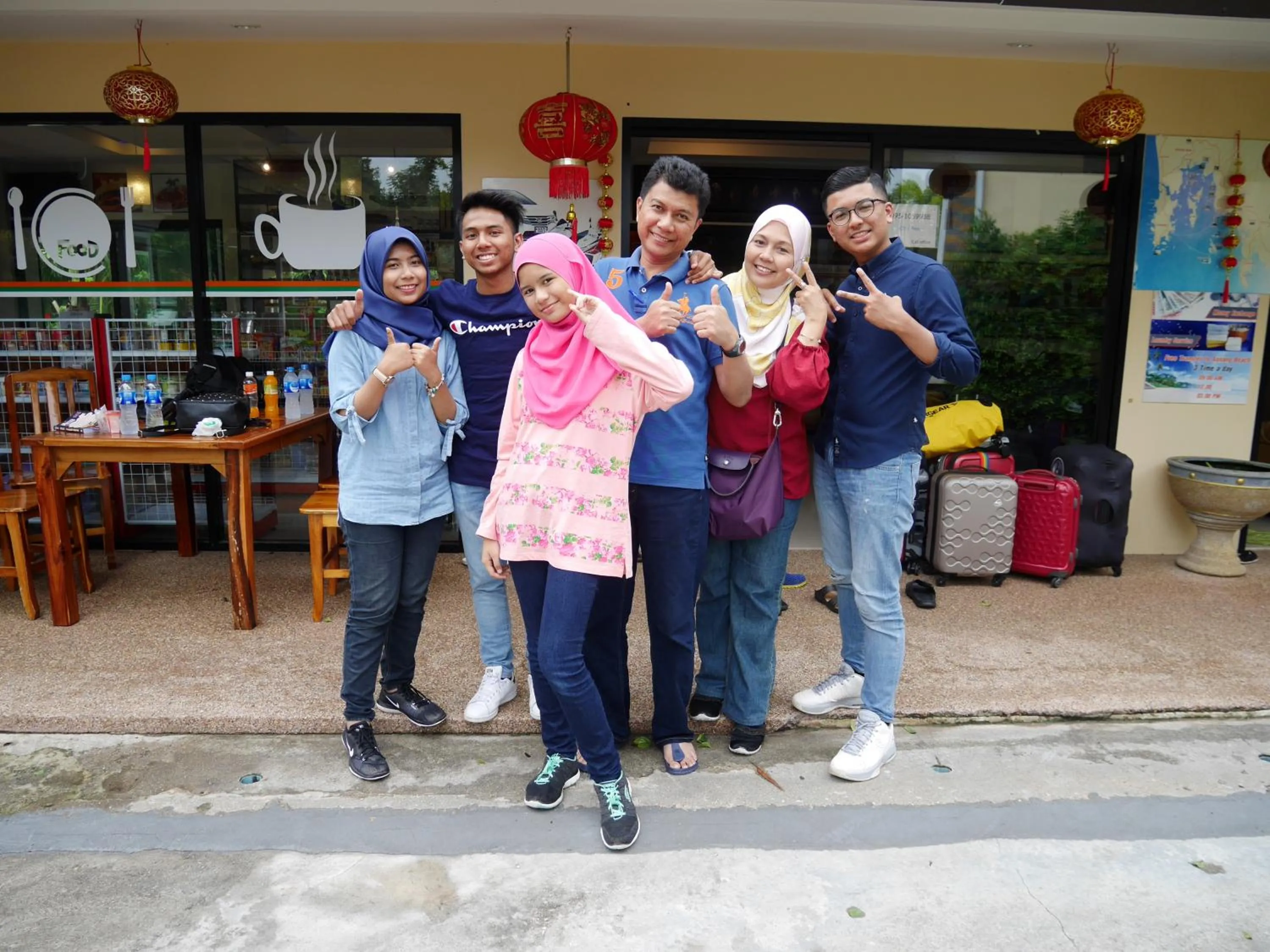 People in Aonang Oscar Pool Villas - Free Shuttle to Aonang Beach -shared pool - private pool