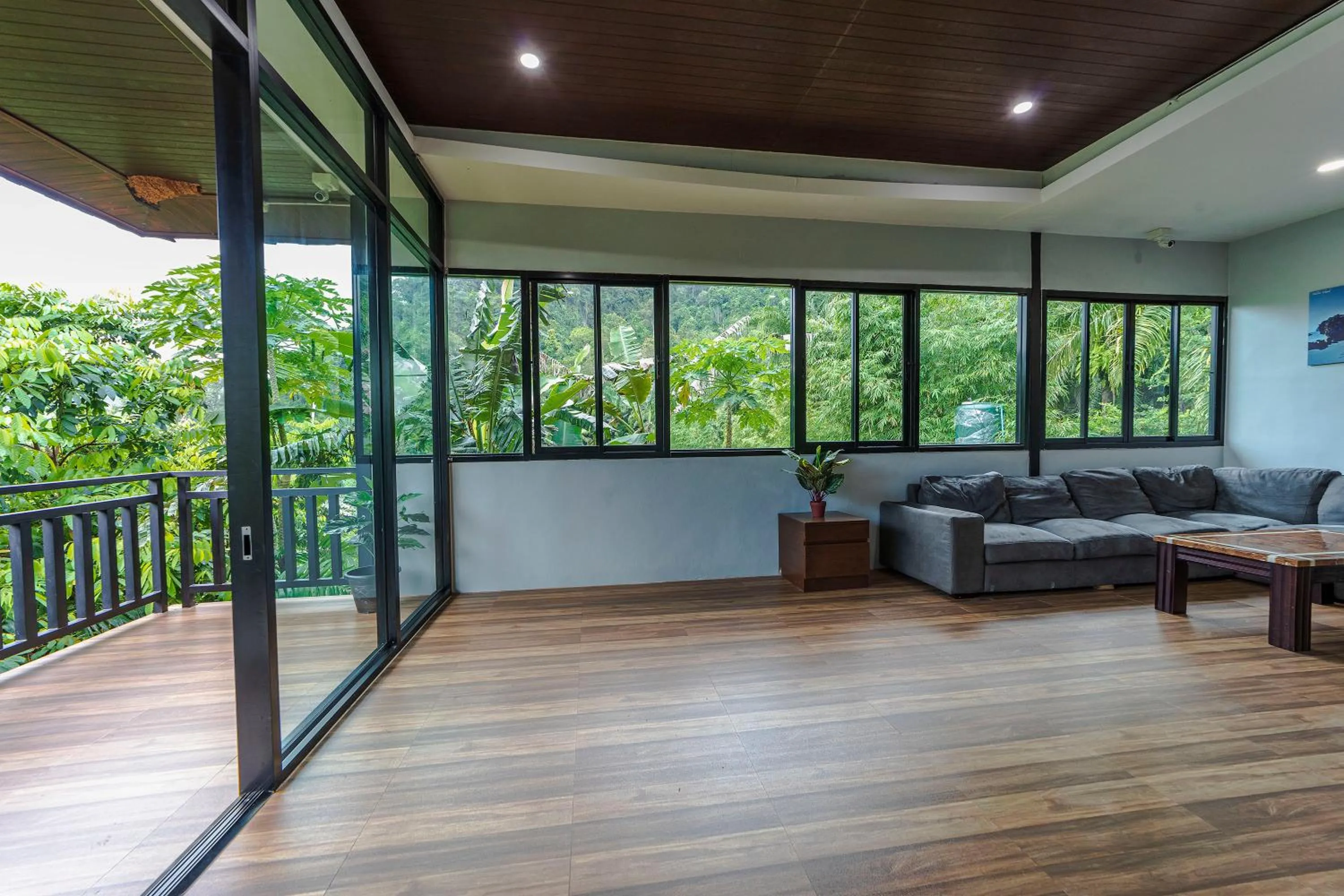 Patio in Aonang Oscar Pool Villas - Free Shuttle to Aonang Beach -shared pool - private pool