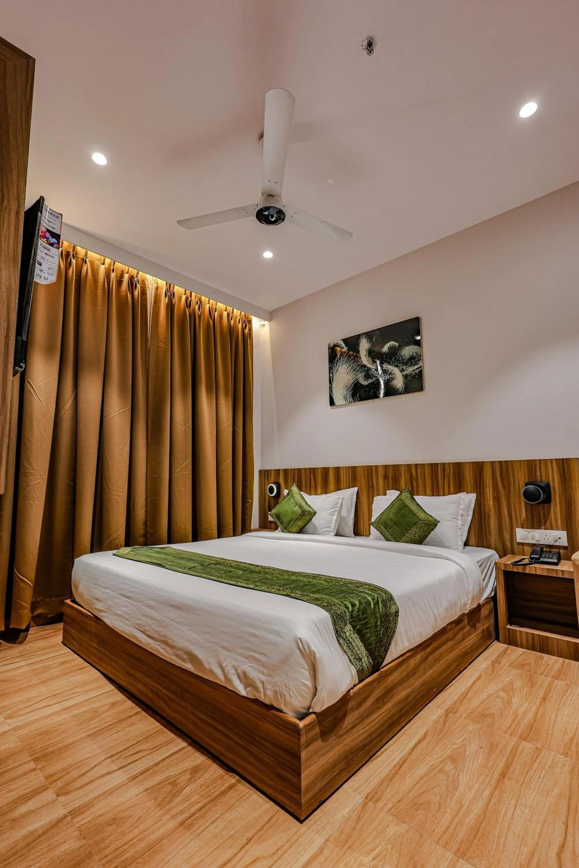 Bedroom, Bed in Hotel Alfa Suites