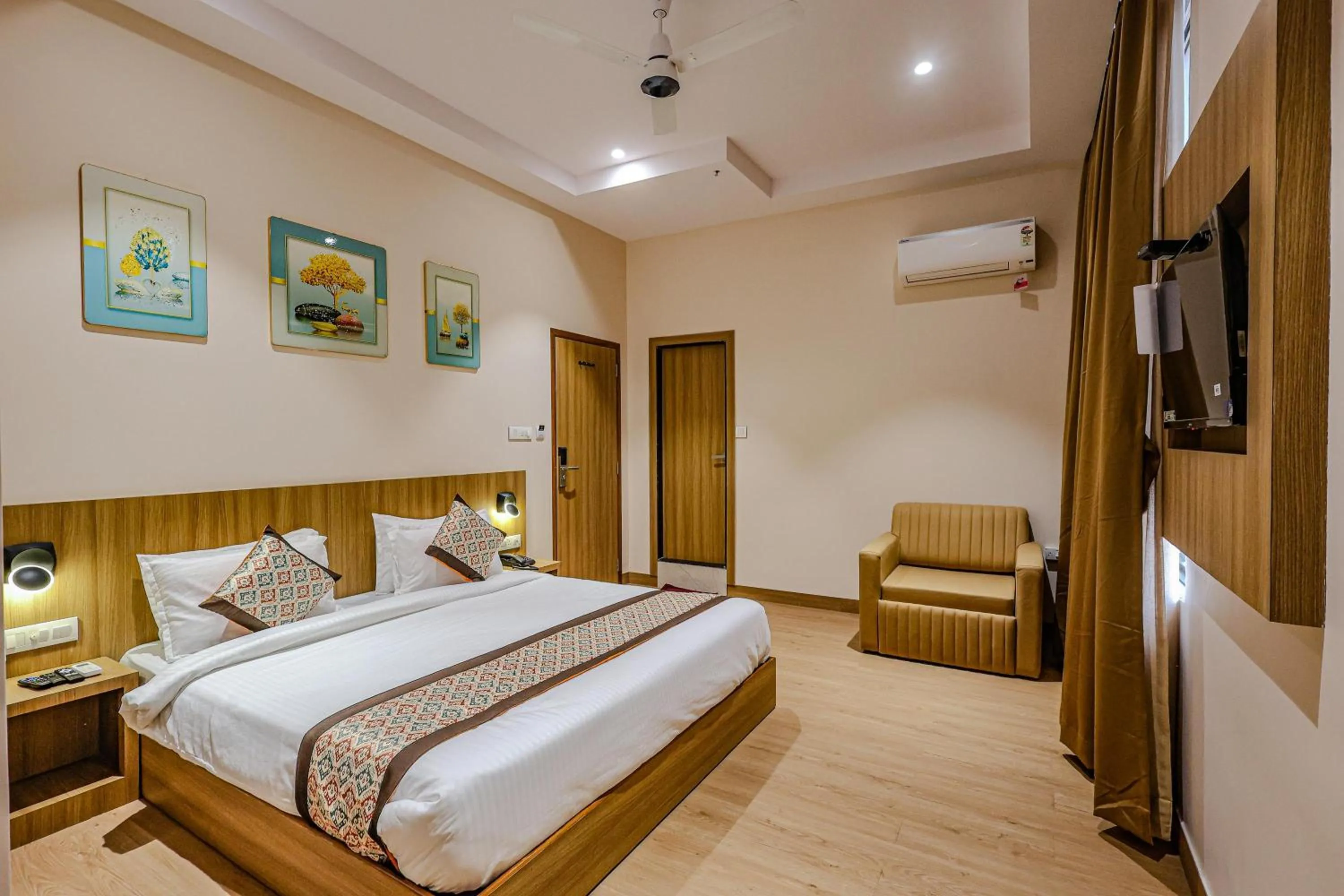 Bed in Hotel Alfa Suites