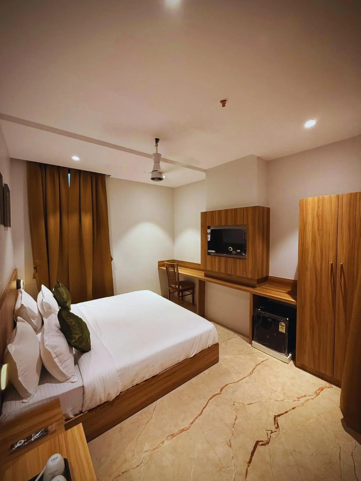 Bedroom, Bed in Hotel Alfa Suites