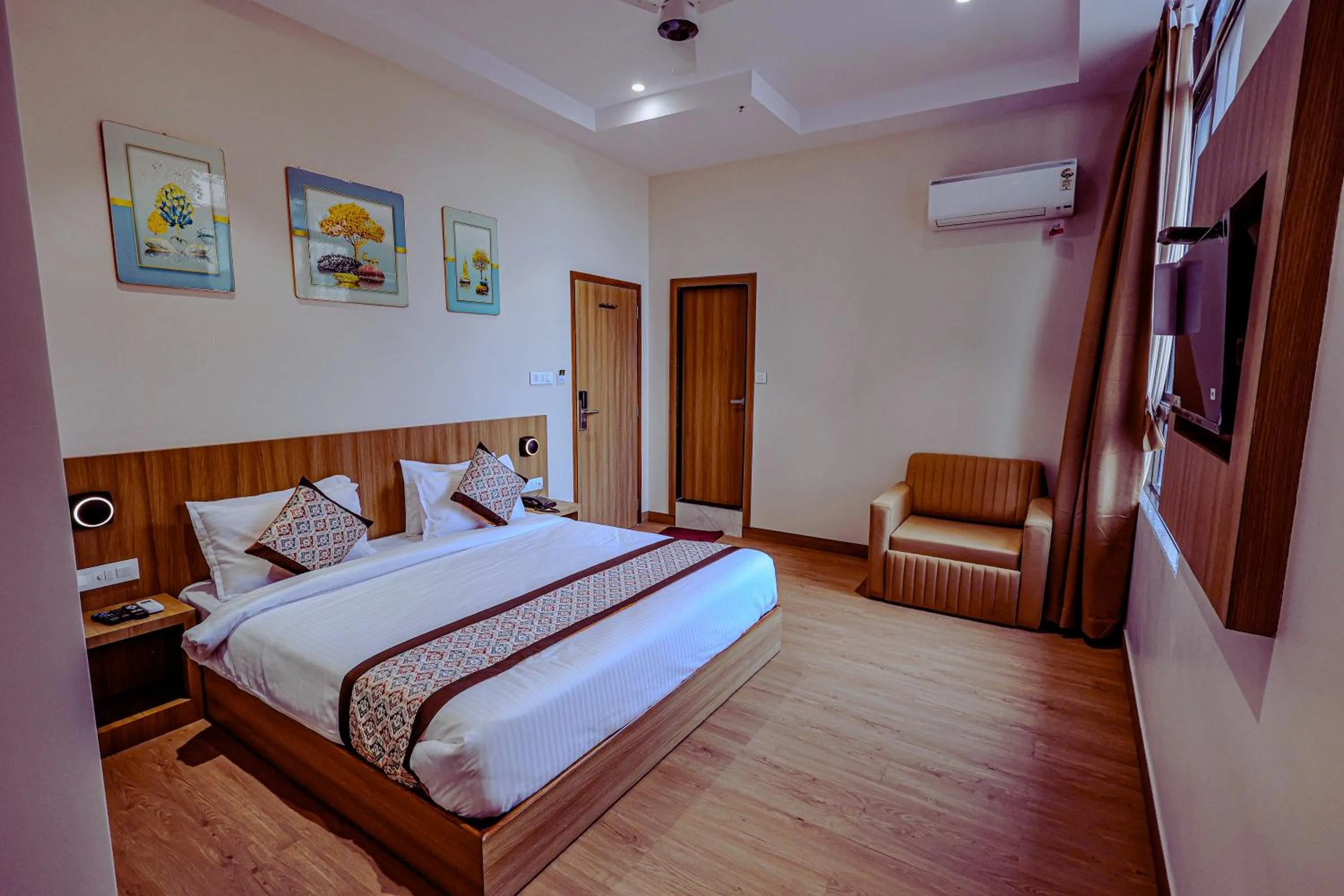 Bed in Hotel Alfa Suites