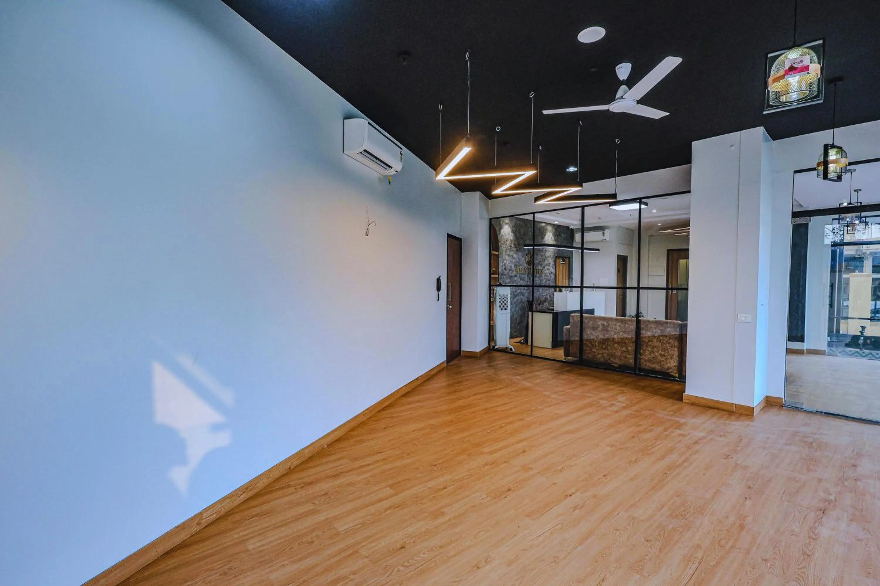 Seating area in Hotel Alfa Suites