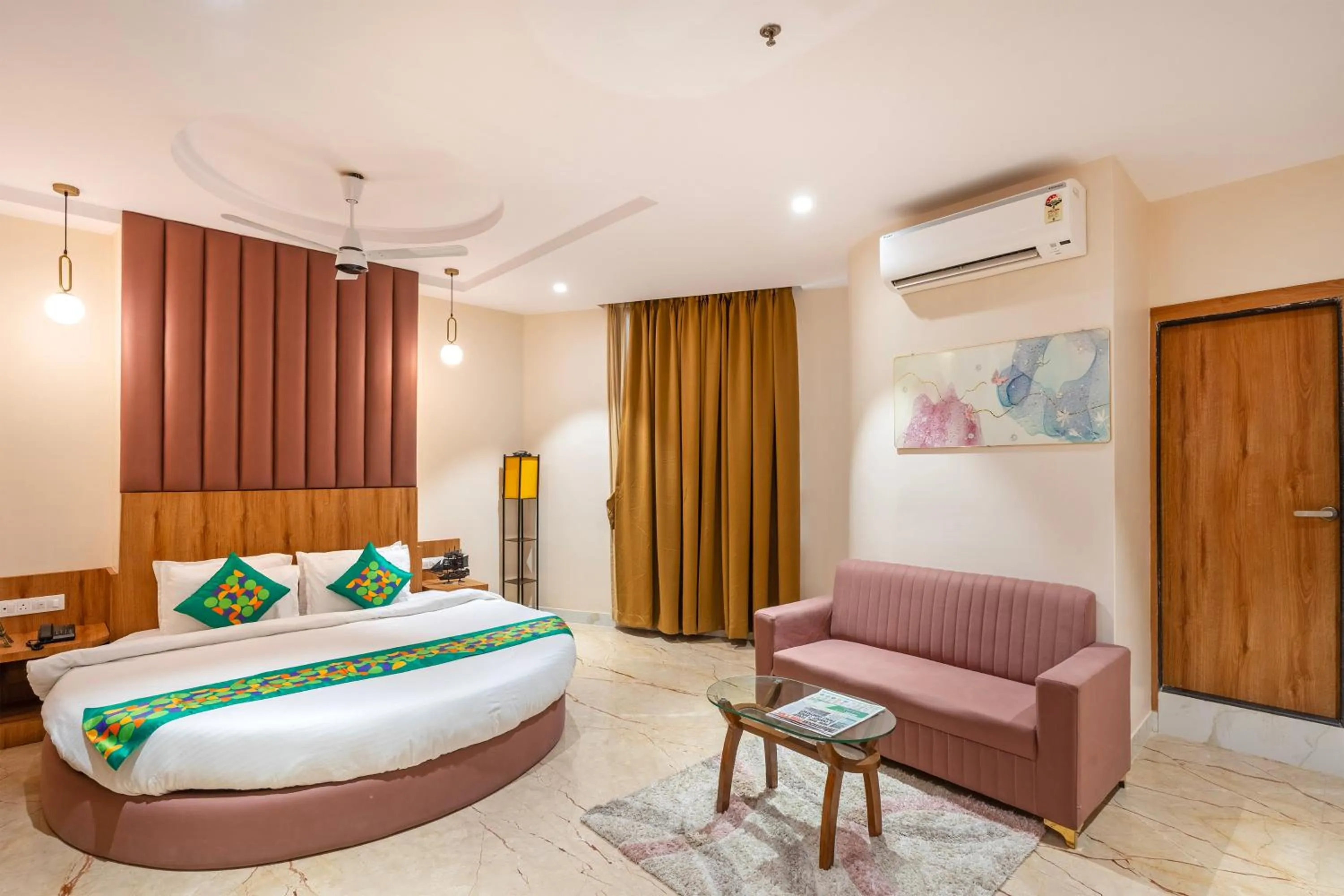 Bedroom, Bed in Treebo Alfa Suites