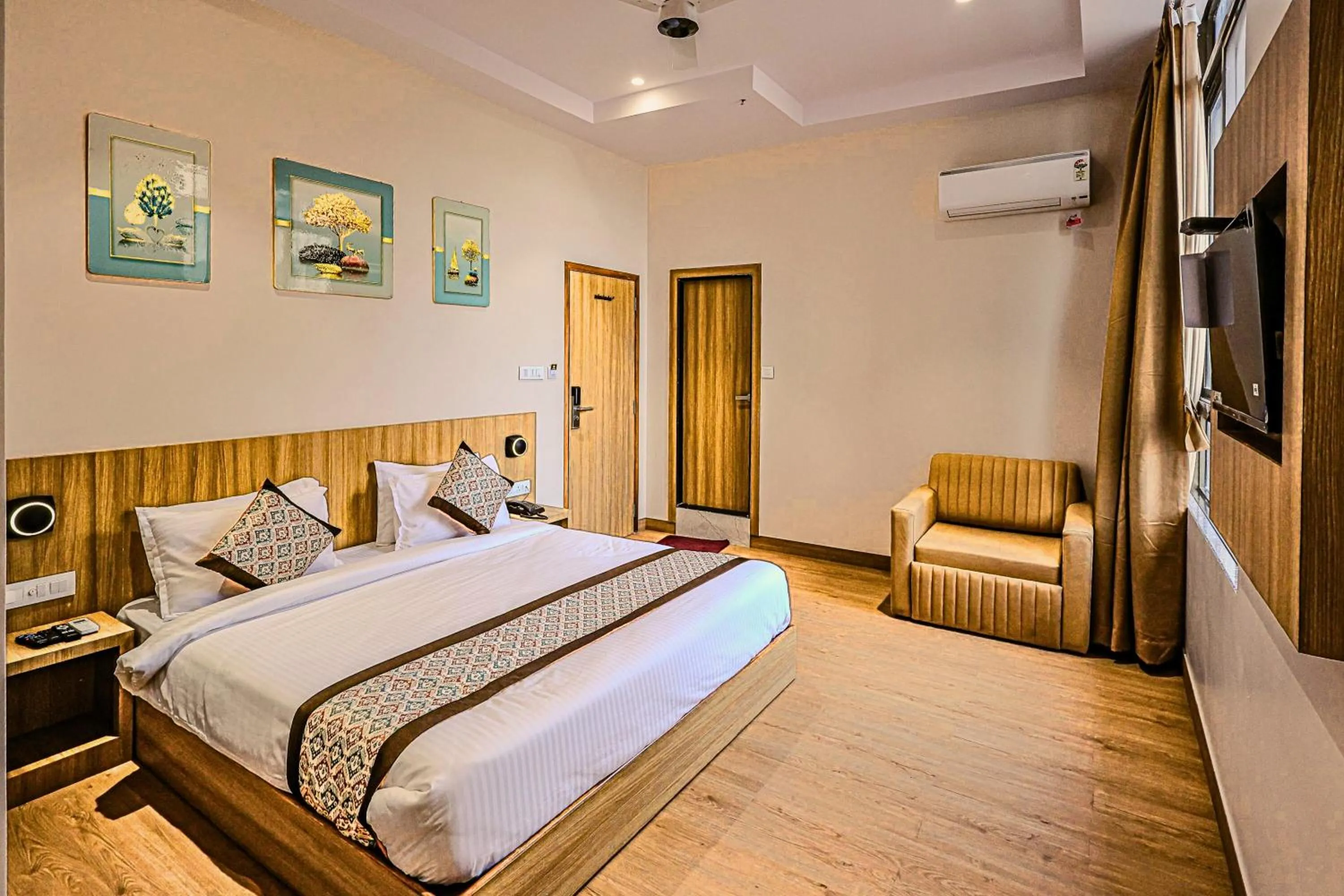 Bed in Hotel Alfa Suites