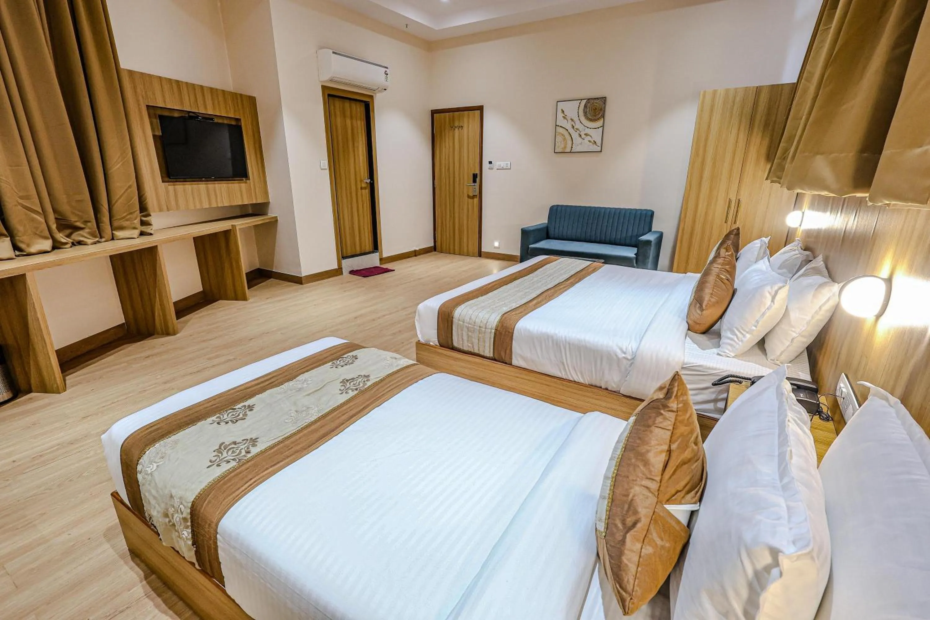 Bed in Hotel Alfa Suites