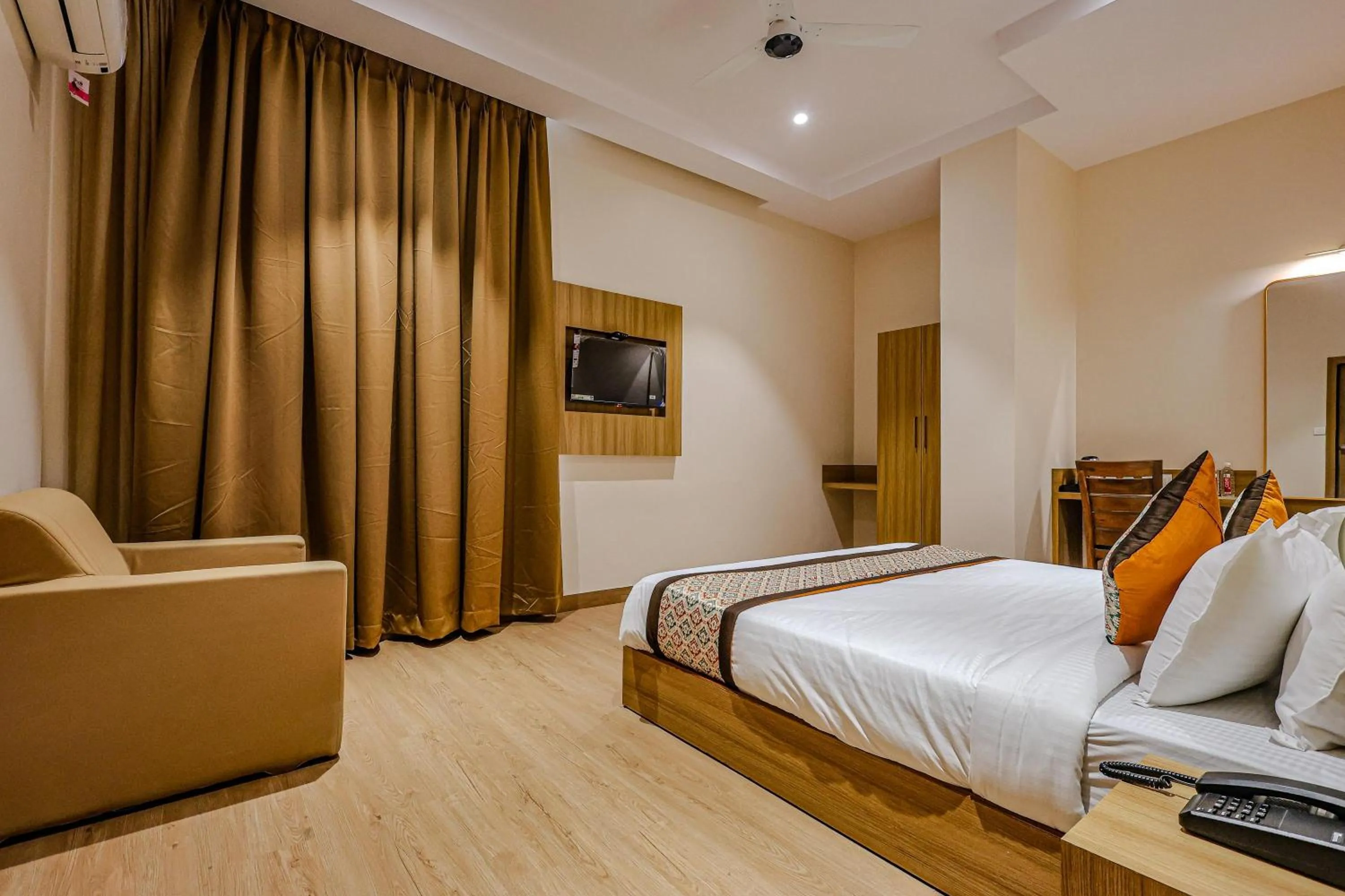 Bed in Hotel Alfa Suites