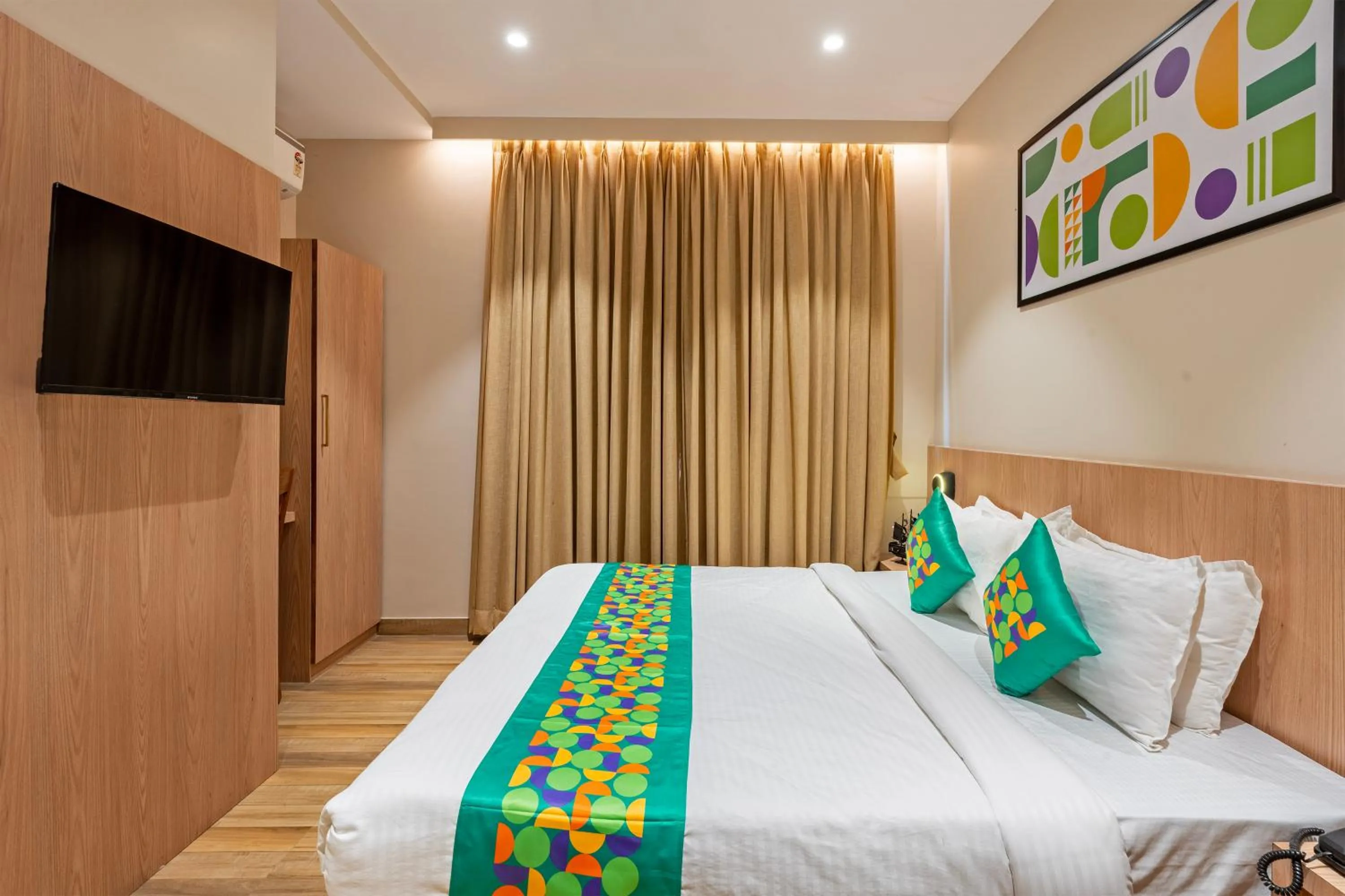 Bedroom, Bed in Treebo Alfa Suites