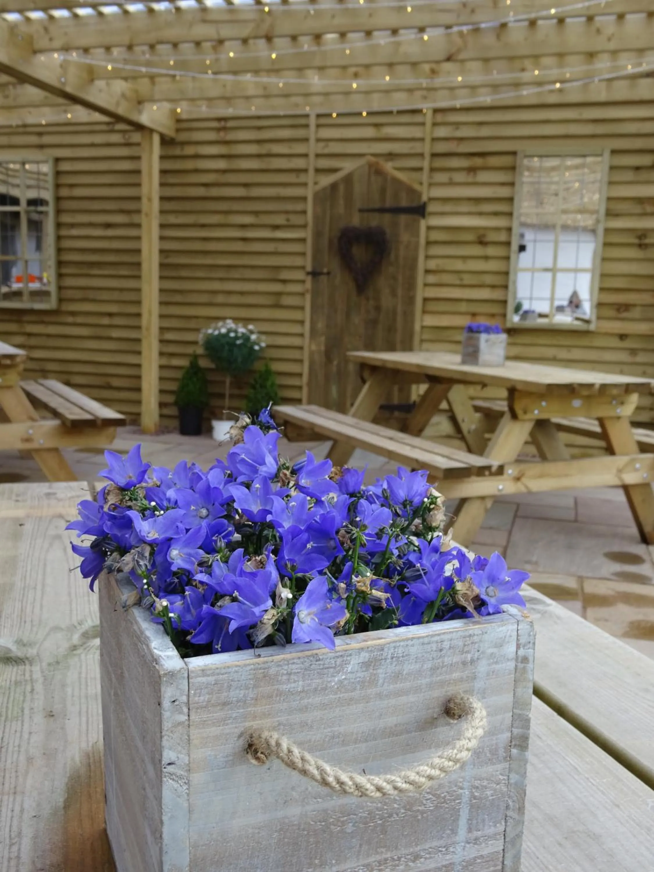 Patio in Garway Moon Inn