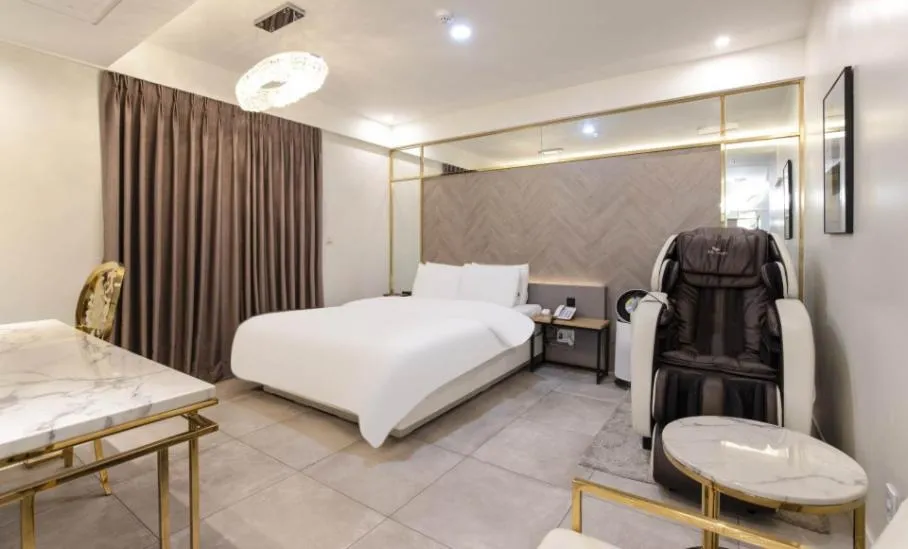 Bed in Hotel 99 Prestige