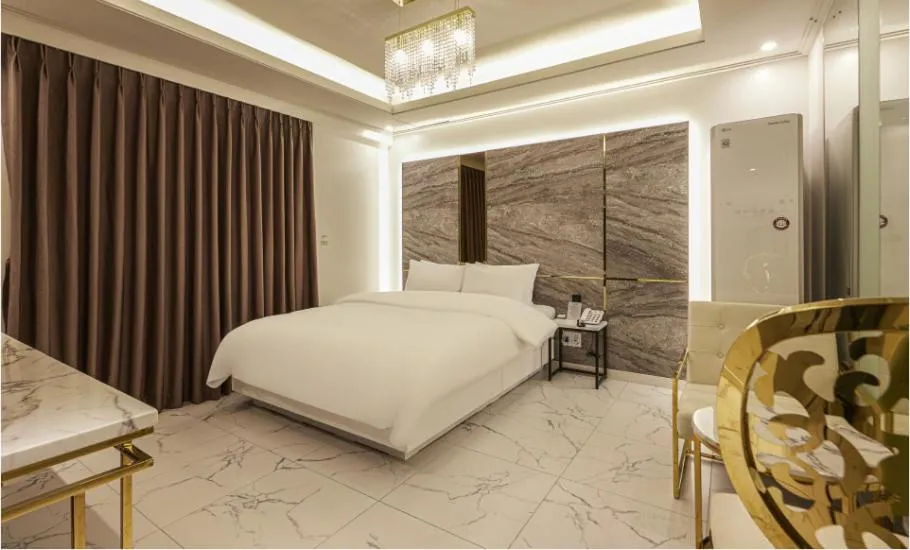 Bed in Hotel 99 Prestige