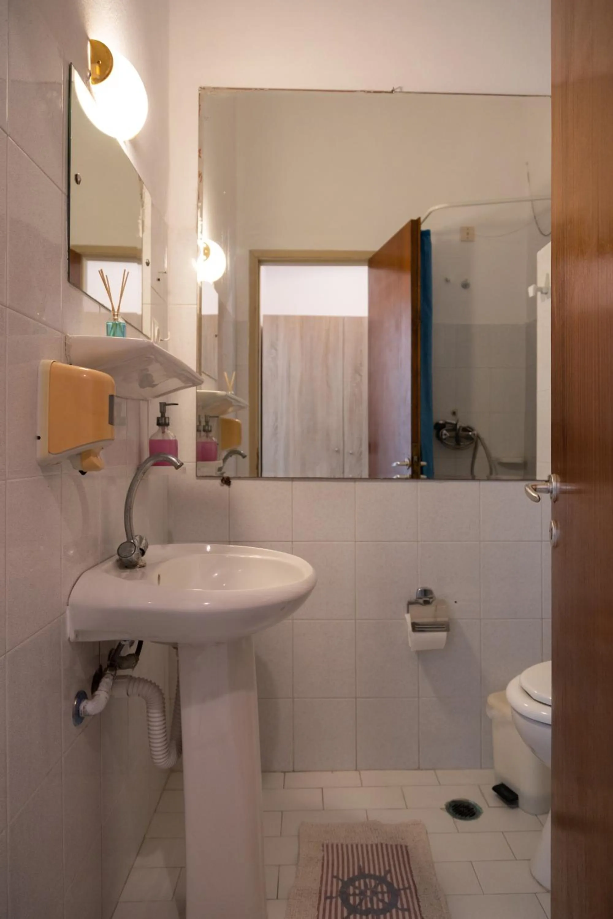 Bathroom in Wilde Rose Hotel