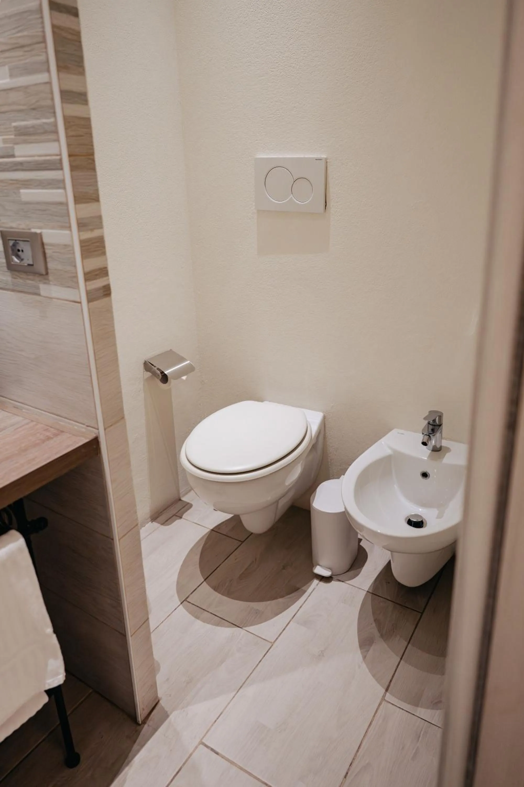 Bathroom in Room 230 Roma Luxury Suites