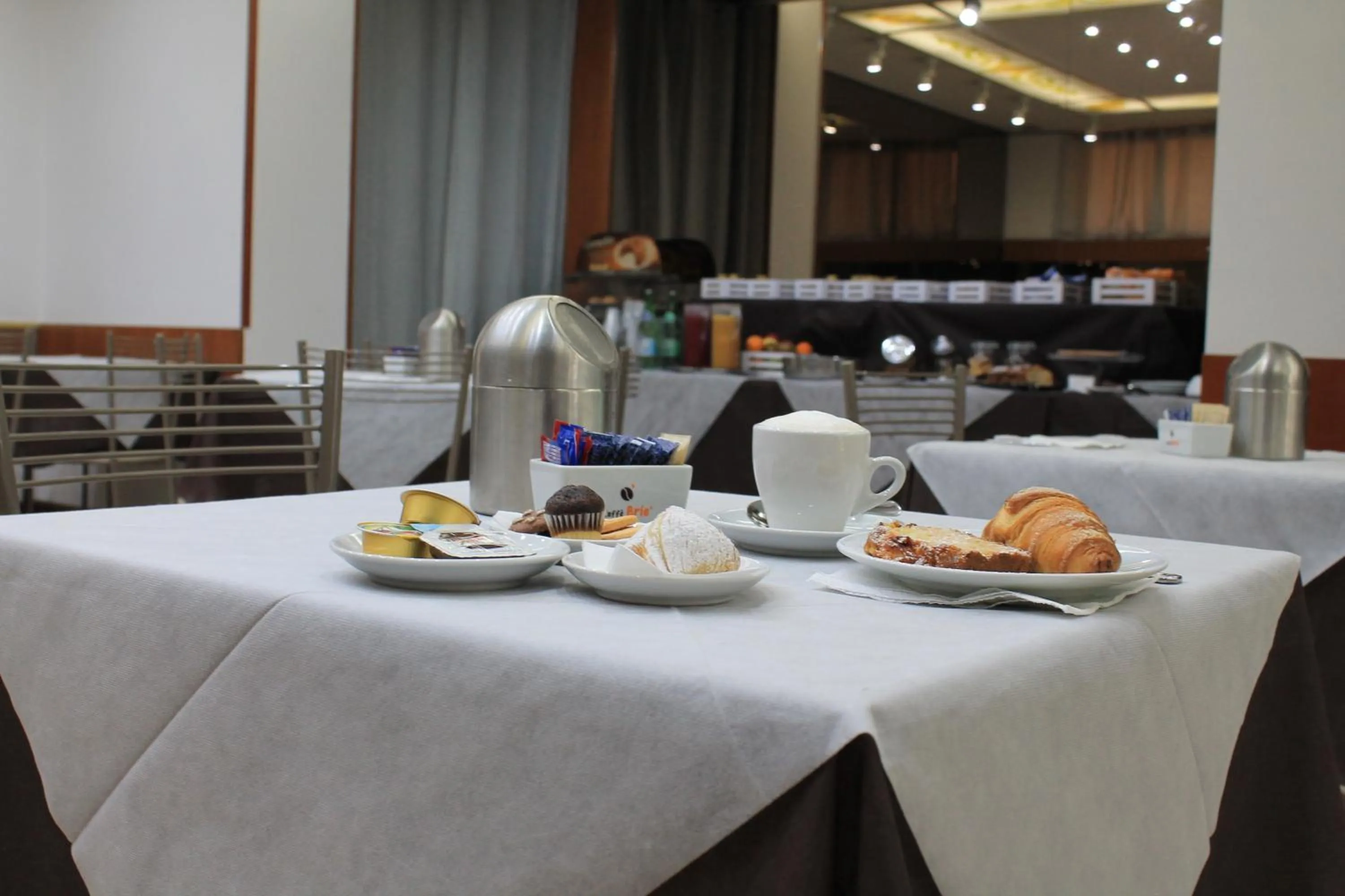 Breakfast in Augustus