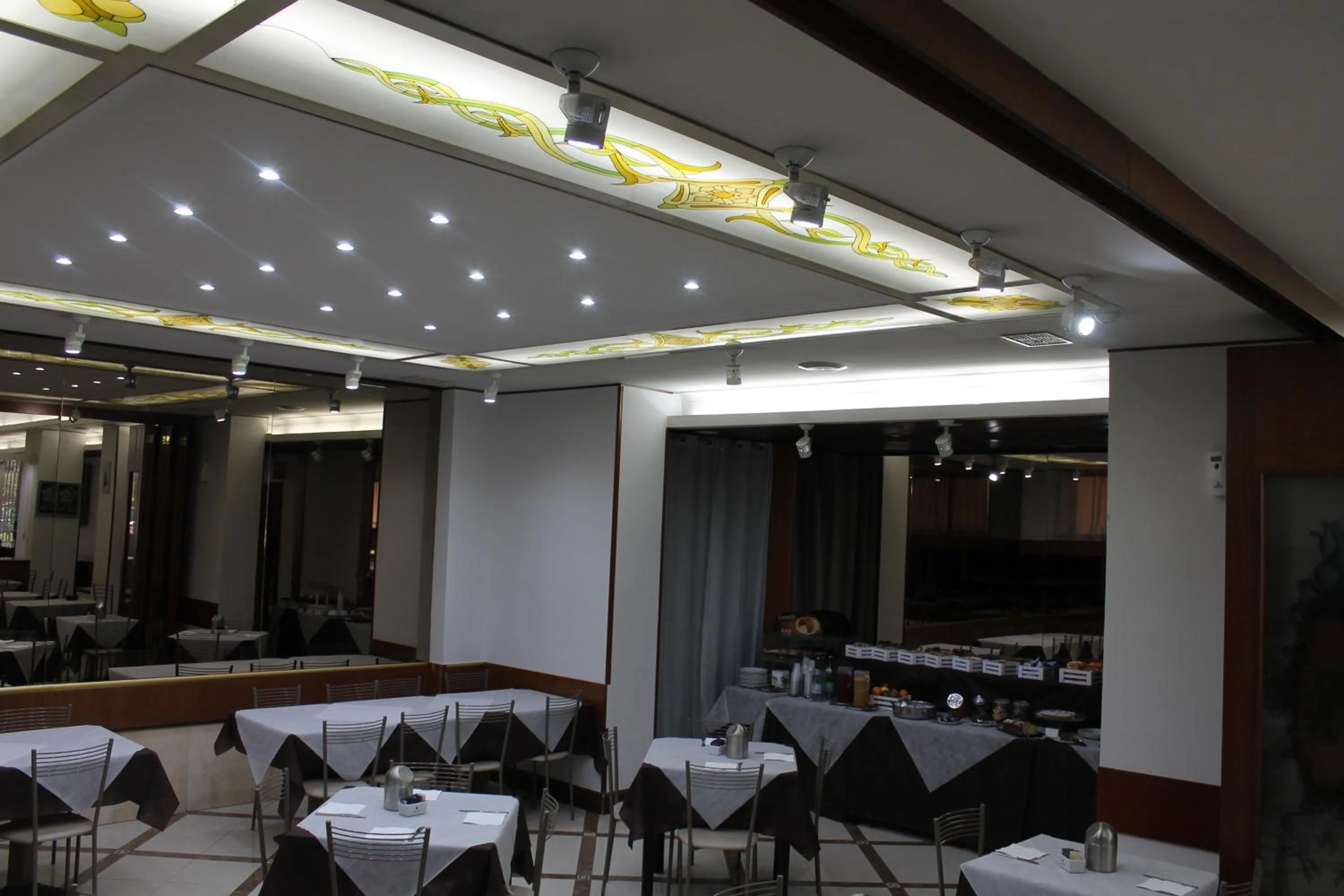 Breakfast in Augustus