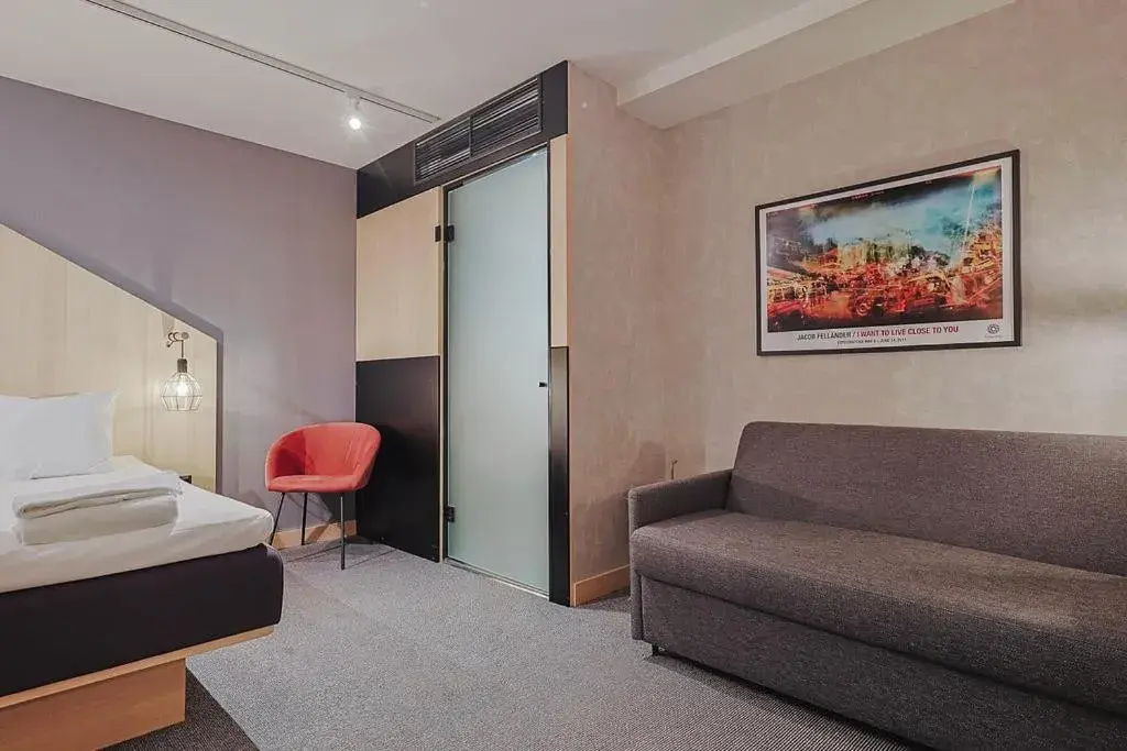 Superior Family Room without Window in Hotel With Urban Deli Superior Family Room without Window in Hotel With Urban Deli