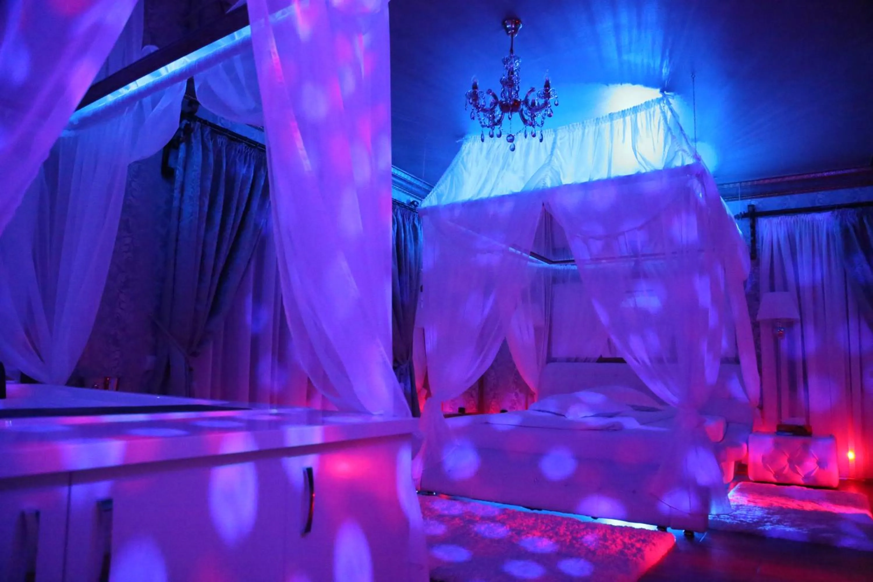 Photo of the whole room in Hotel Boutique Mikaela (Adult Only)