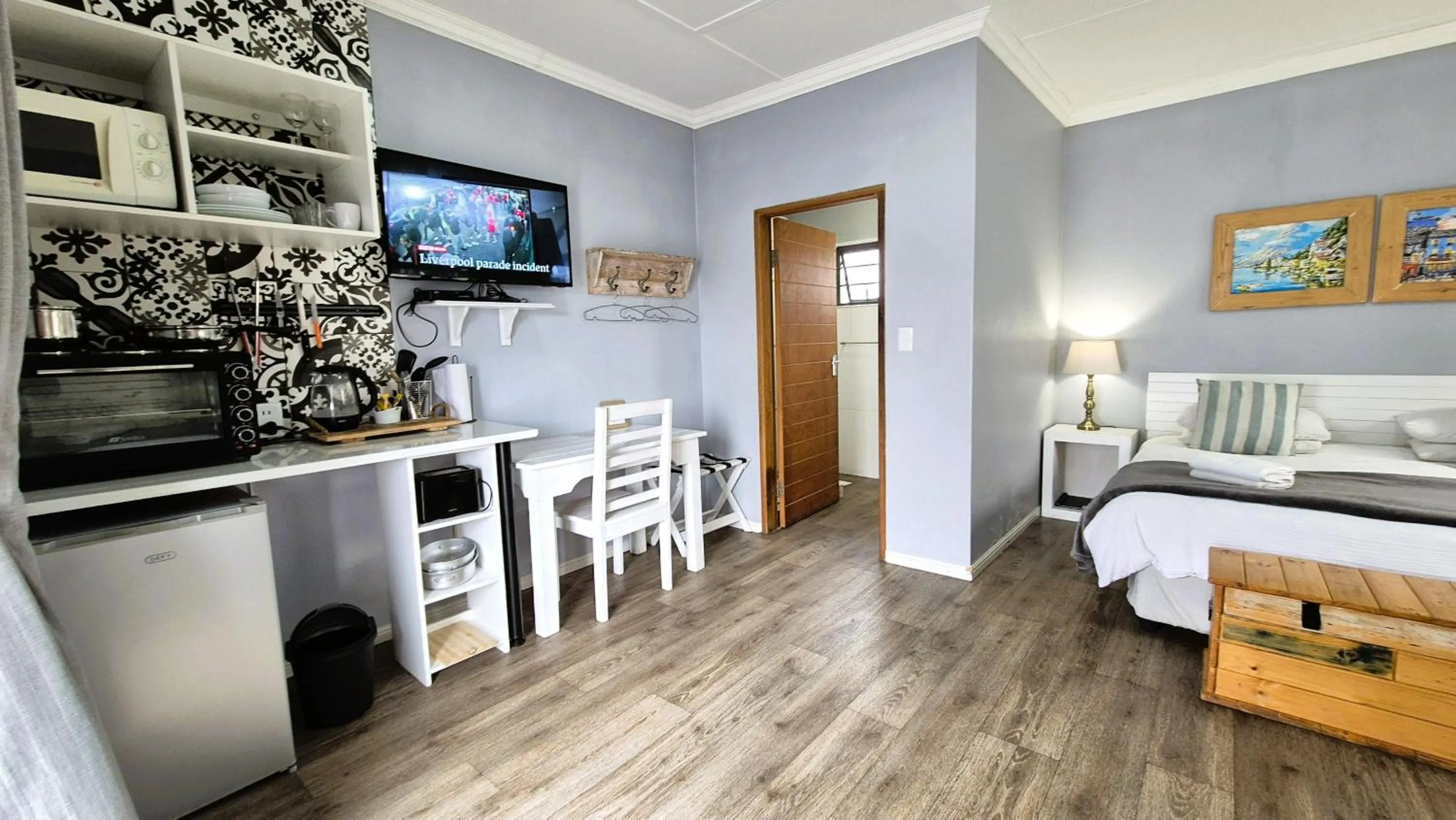 Bathroom, Bed in Tiende Laan Bed & Breakfast and Self-Catering