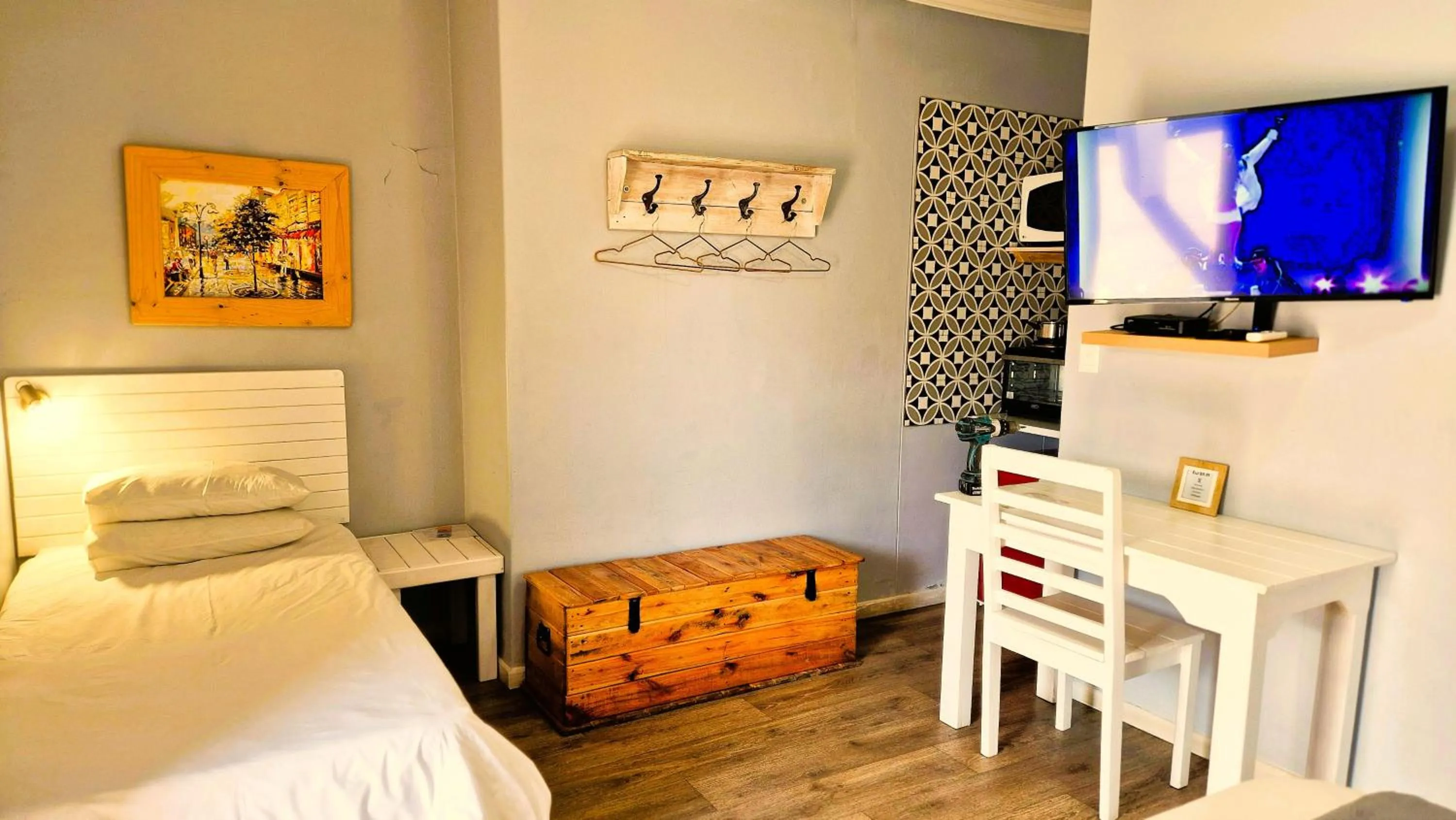 Bed in Tiende Laan Bed & Breakfast and Self-Catering