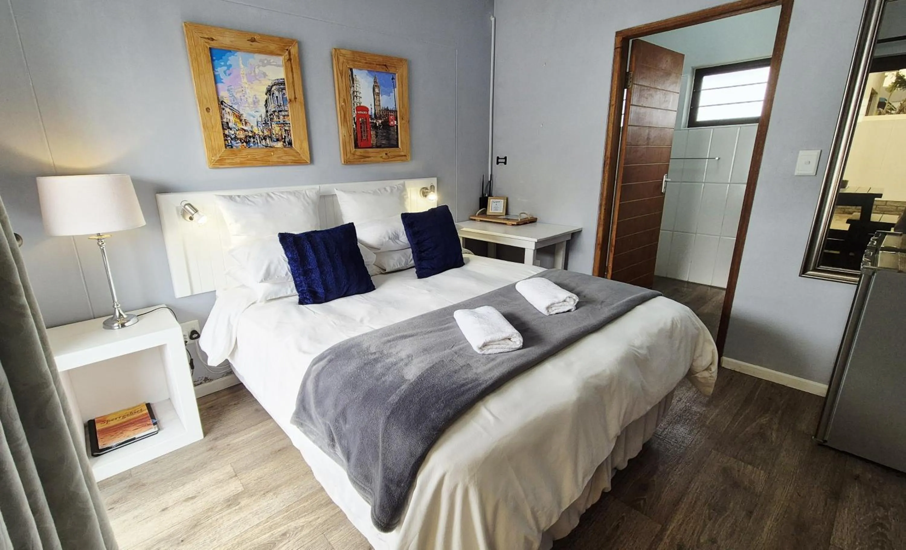 Bathroom, Bed in Tiende Laan Bed & Breakfast and Self-Catering